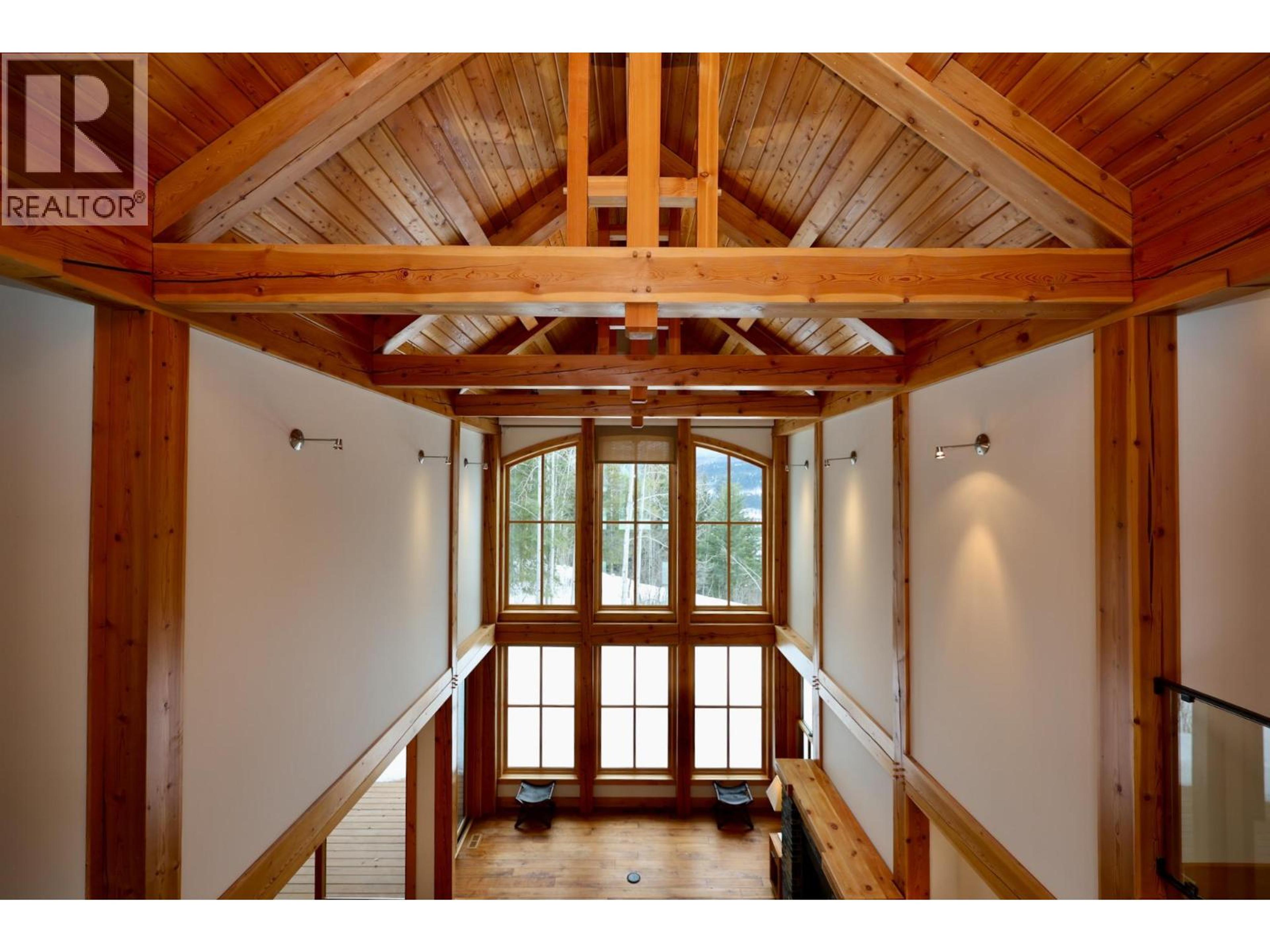 1517 QUARTZ CRESCENT - 35