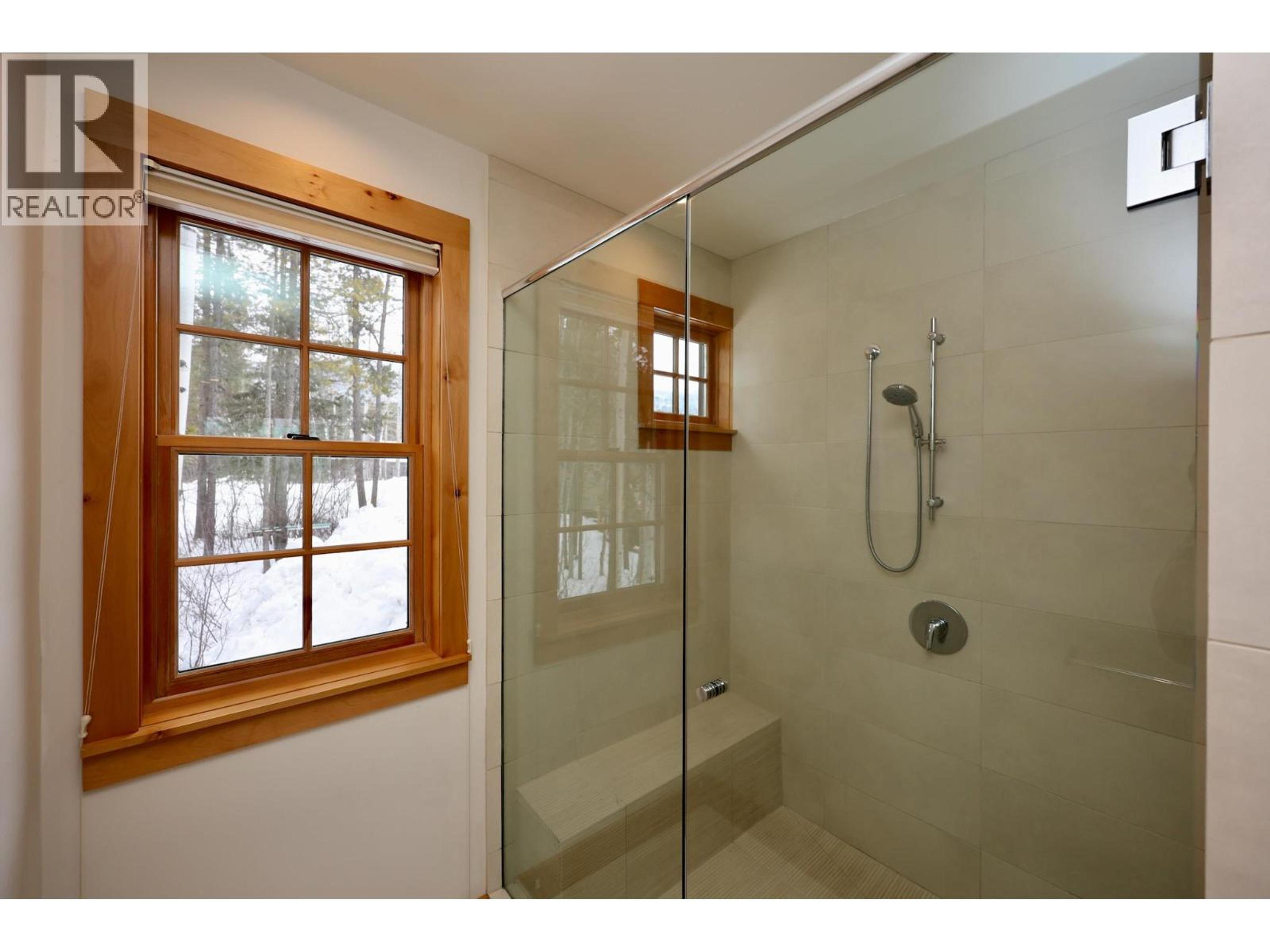 1517 QUARTZ CRESCENT - 42