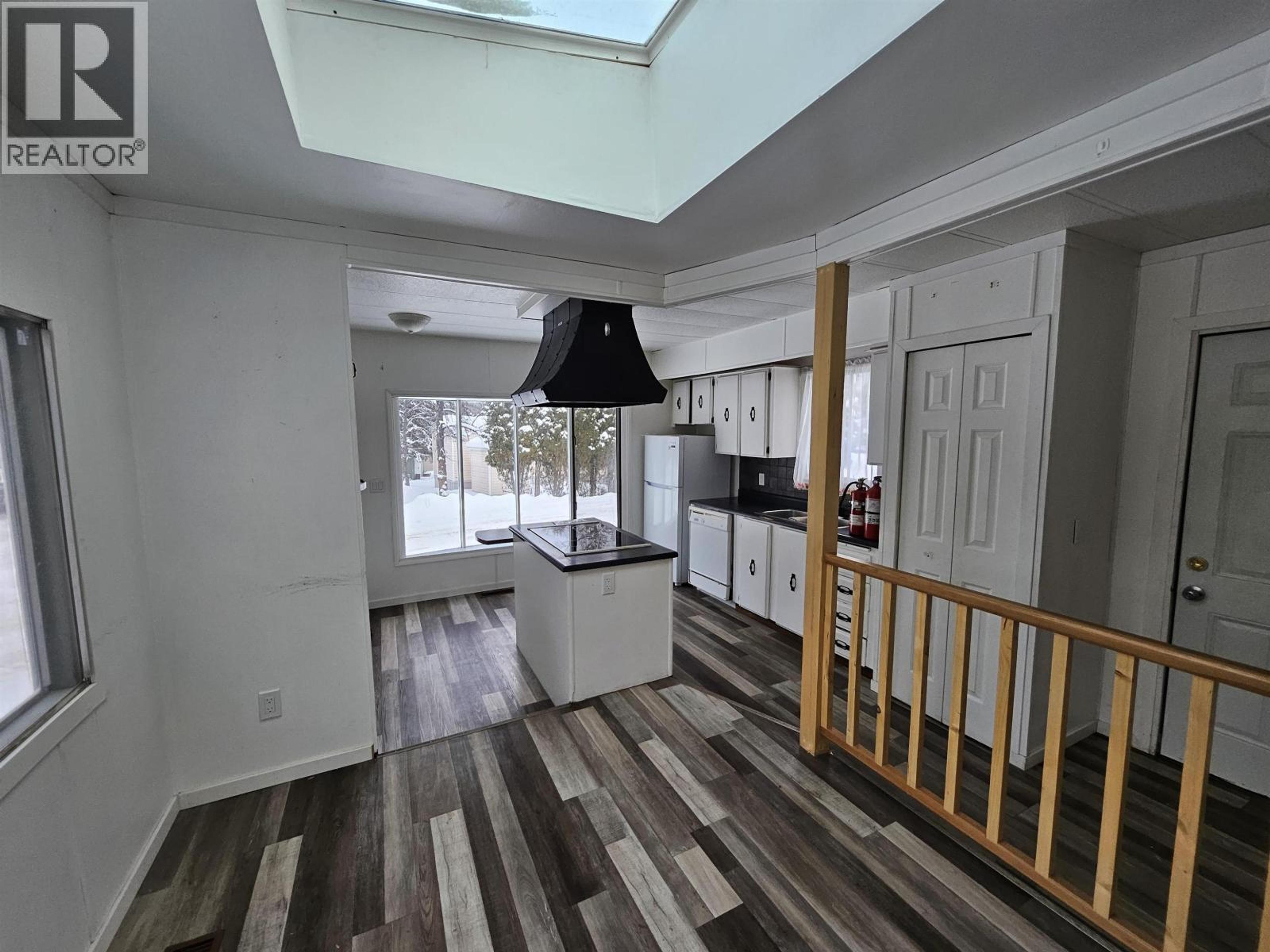 #44 654 NORTH FRASER DRIVE - 12