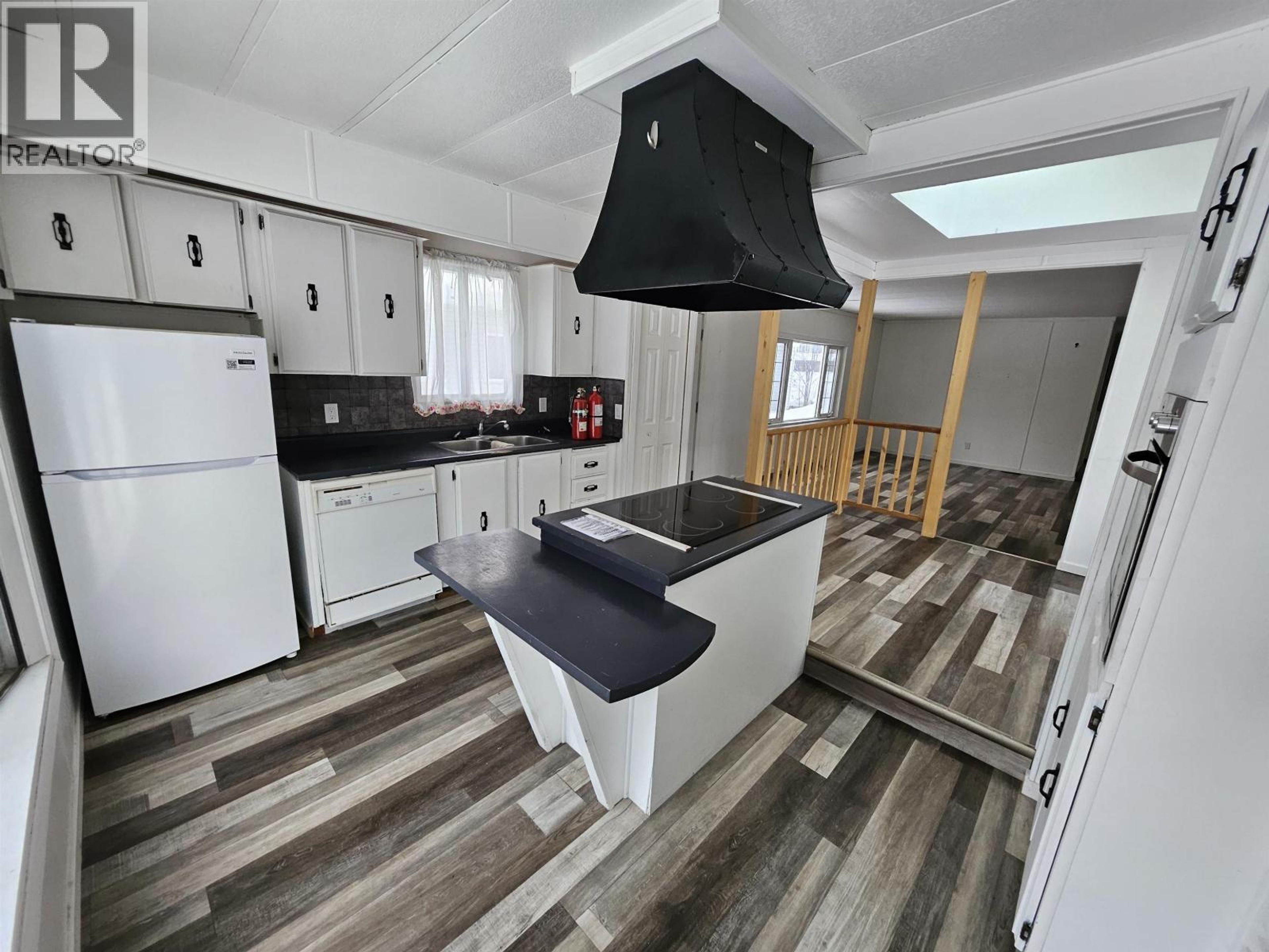 #44 654 NORTH FRASER DRIVE - 8