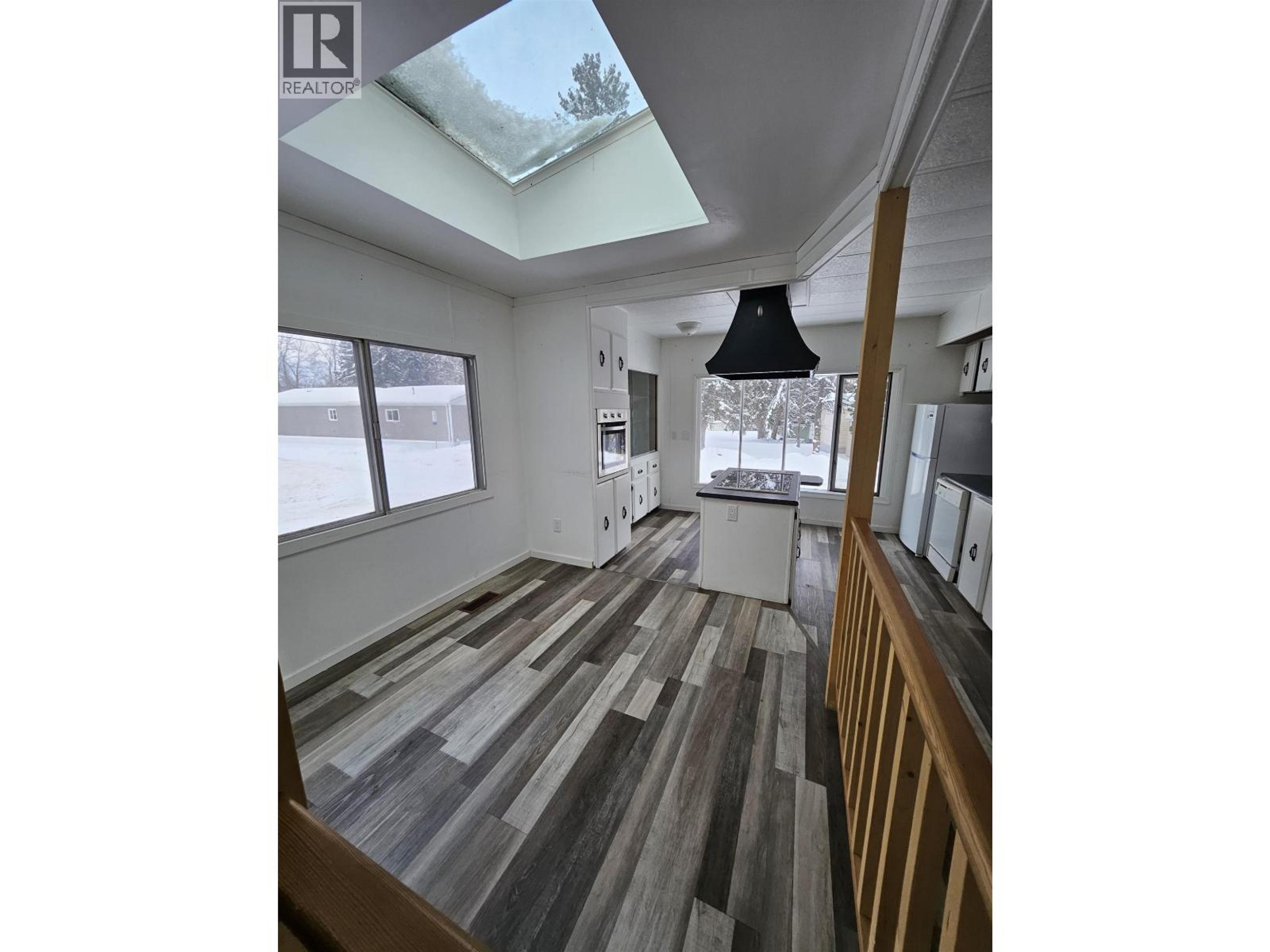 #44 654 NORTH FRASER DRIVE - 13