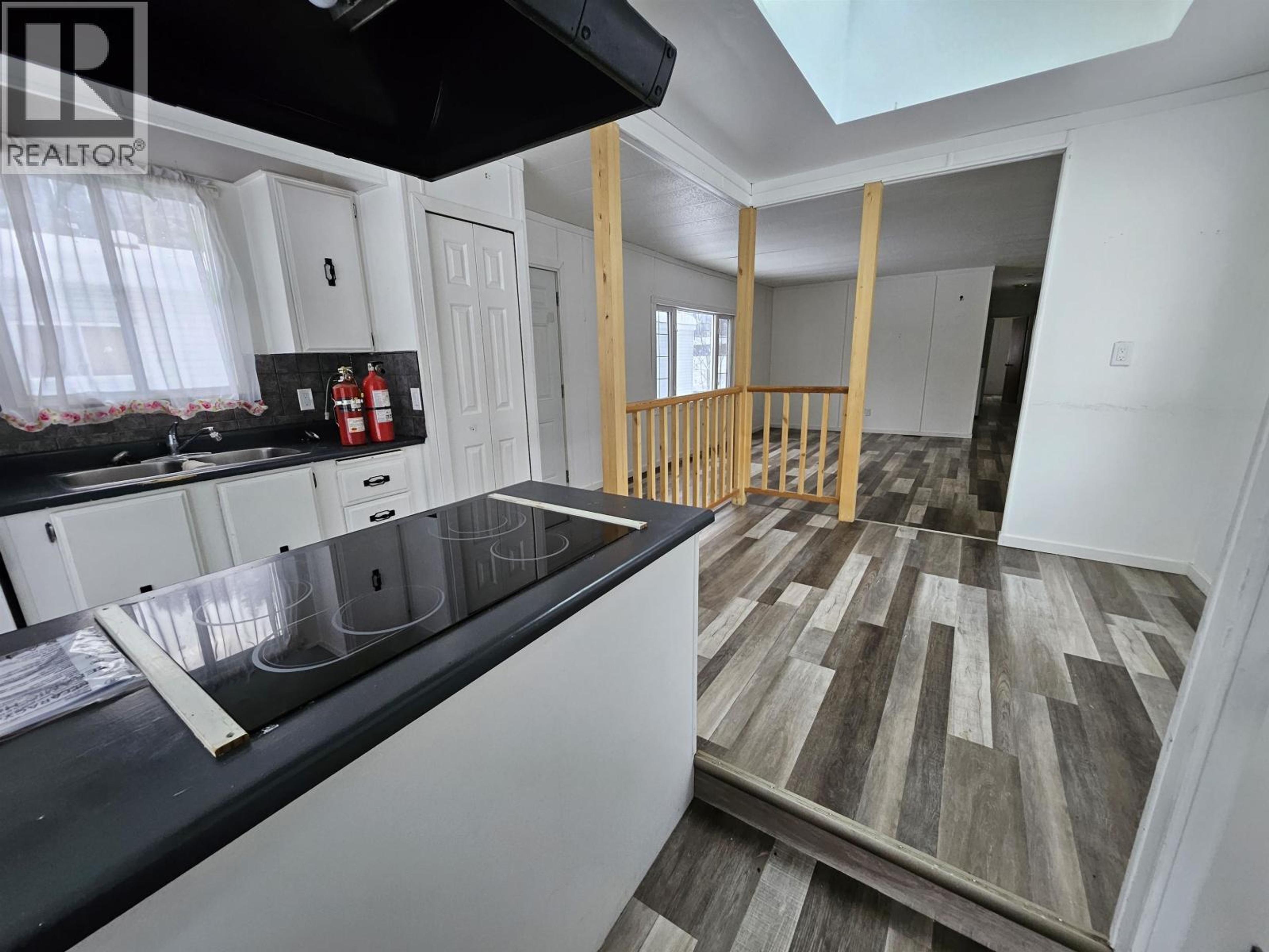 #44 654 NORTH FRASER DRIVE - 9