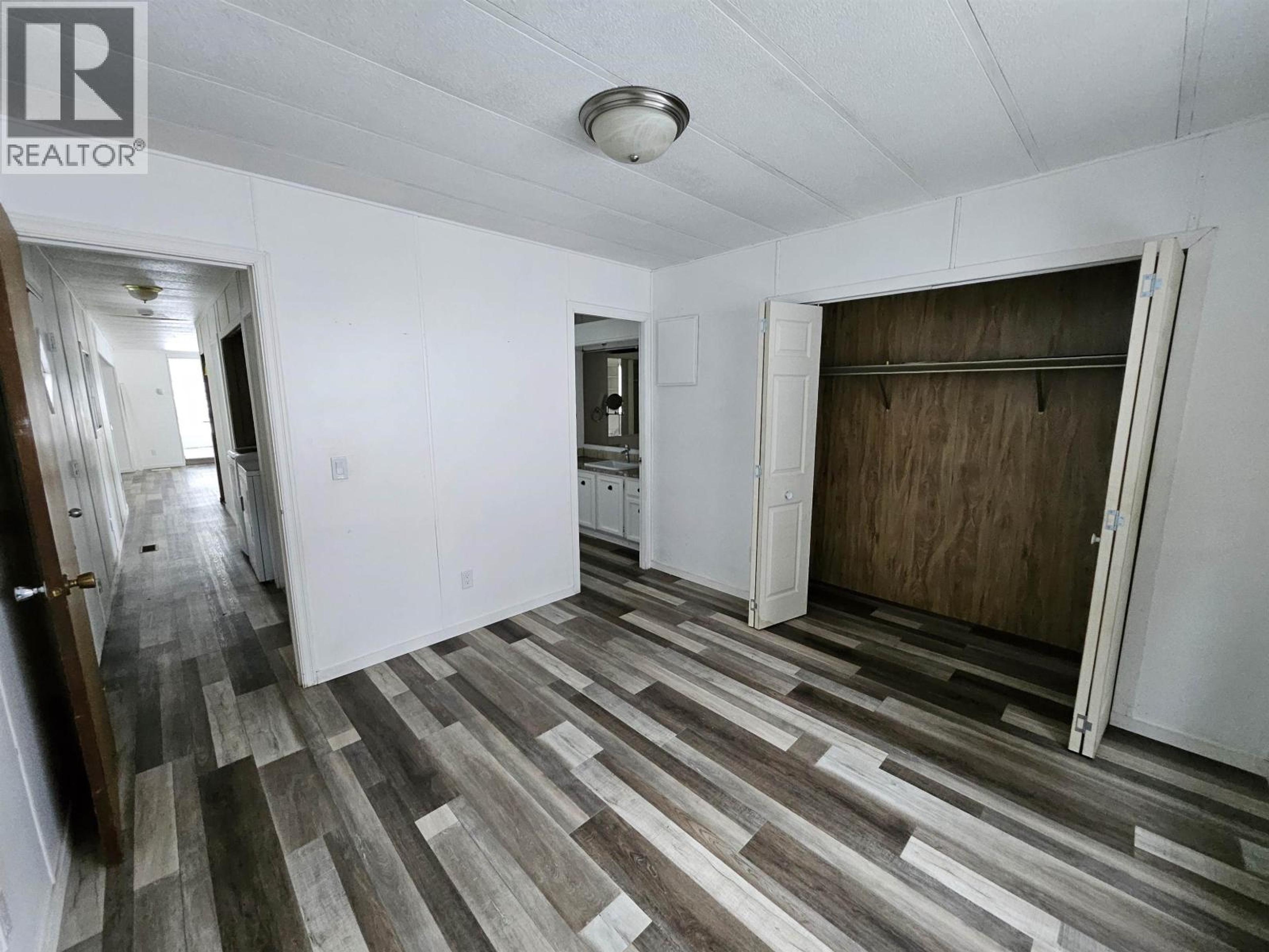 #44 654 NORTH FRASER DRIVE - 29