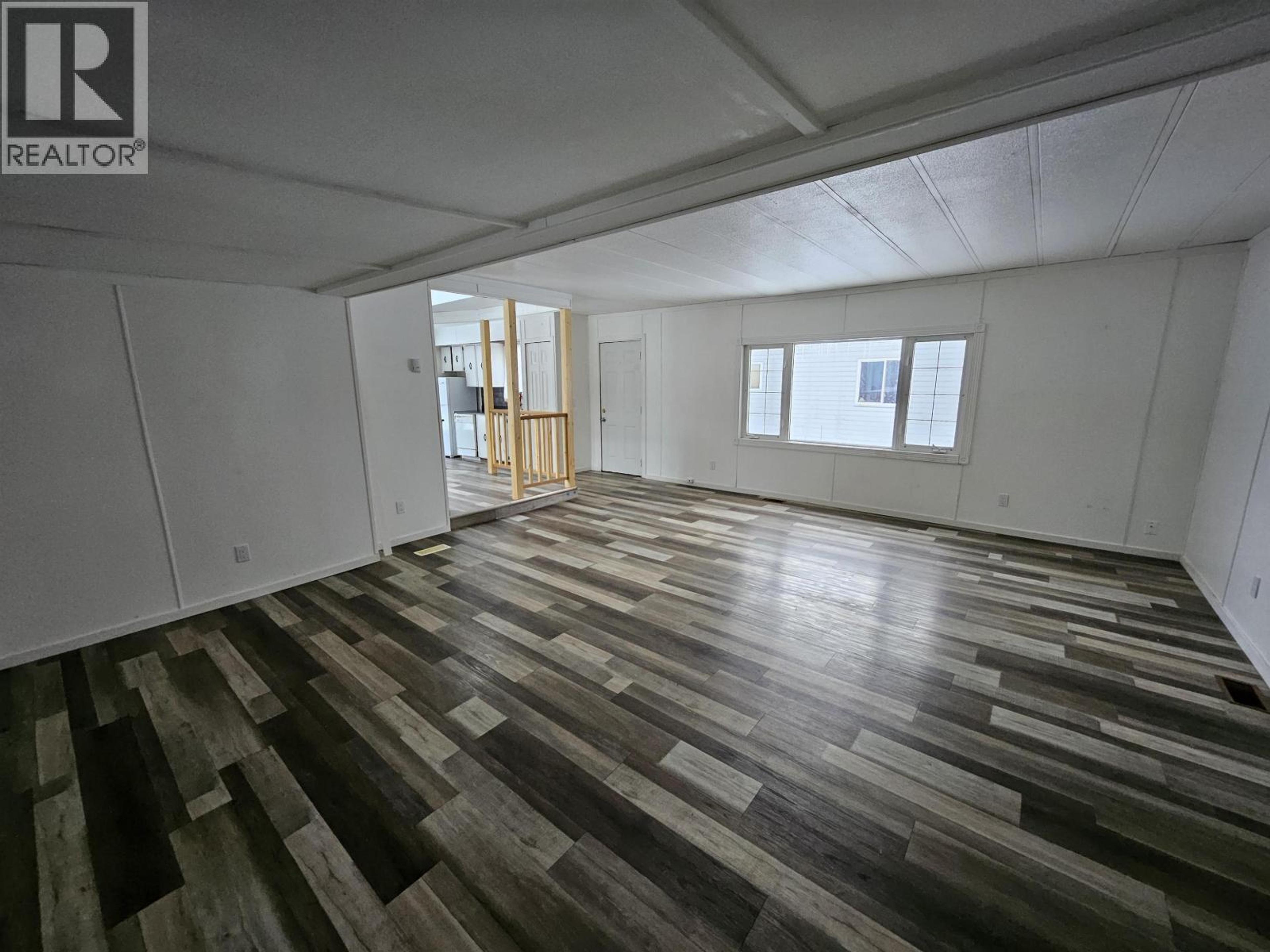 #44 654 NORTH FRASER DRIVE - 15