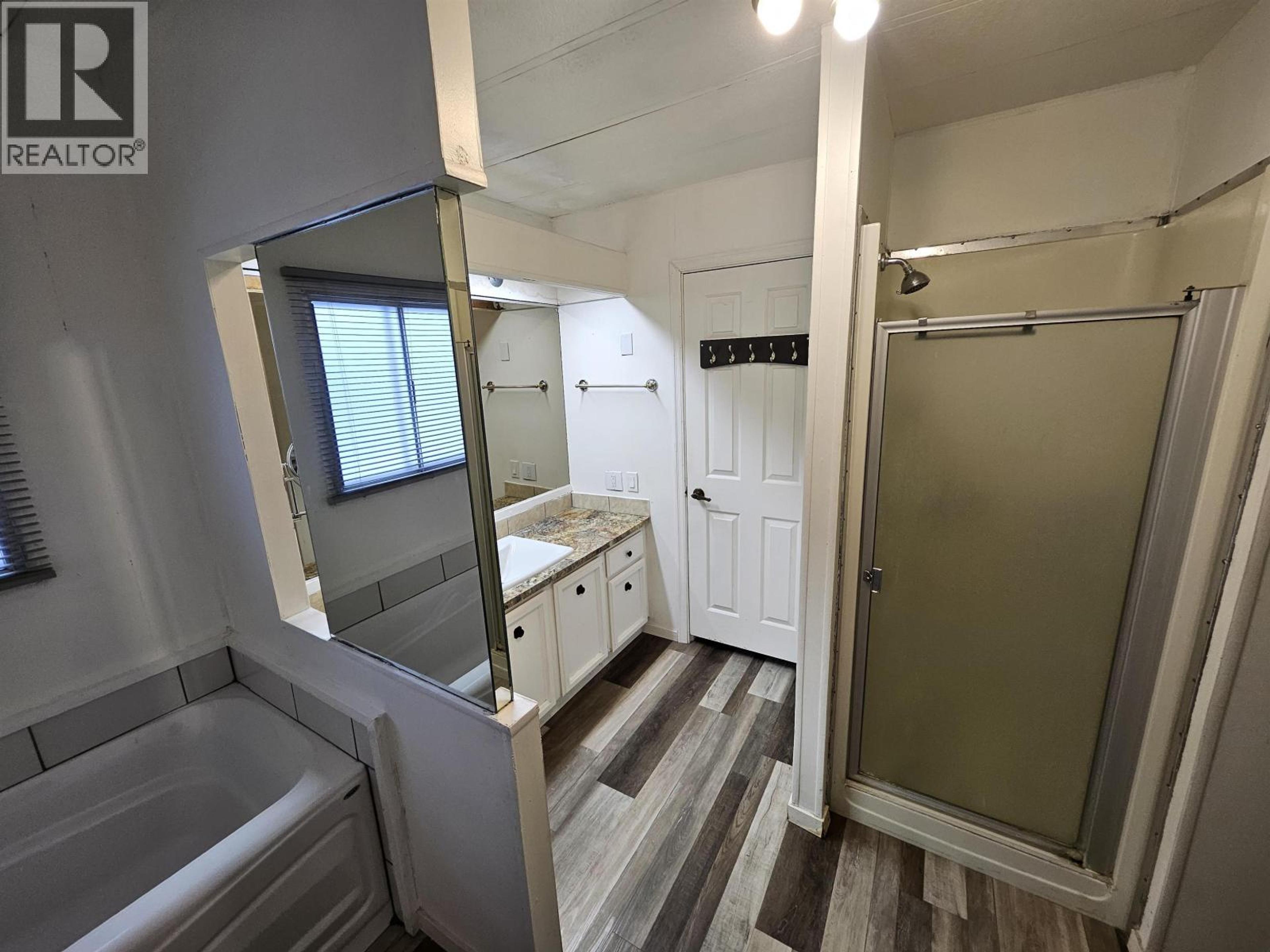 #44 654 NORTH FRASER DRIVE - 25