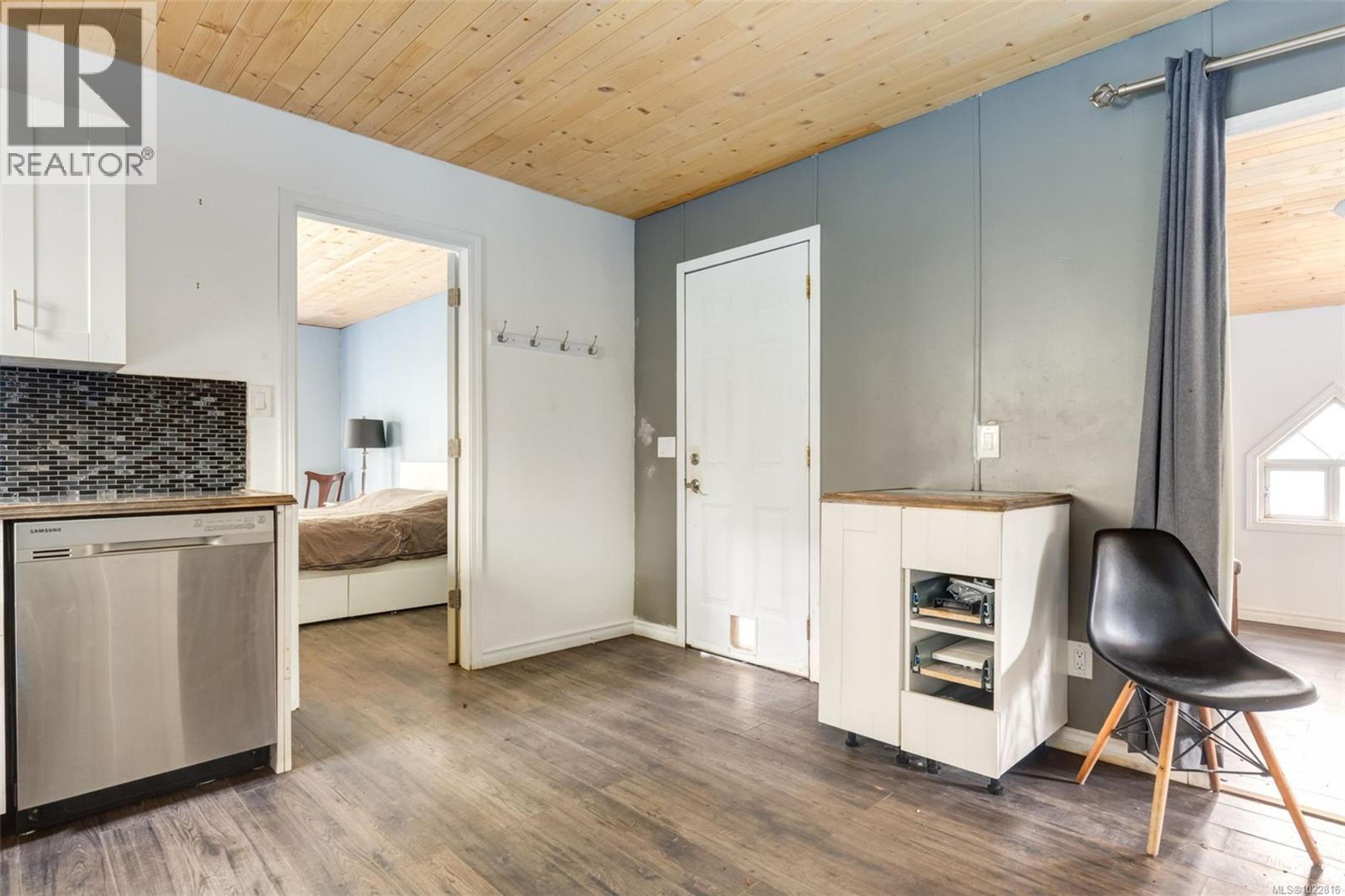 1900 MARTIN RD - Image 3