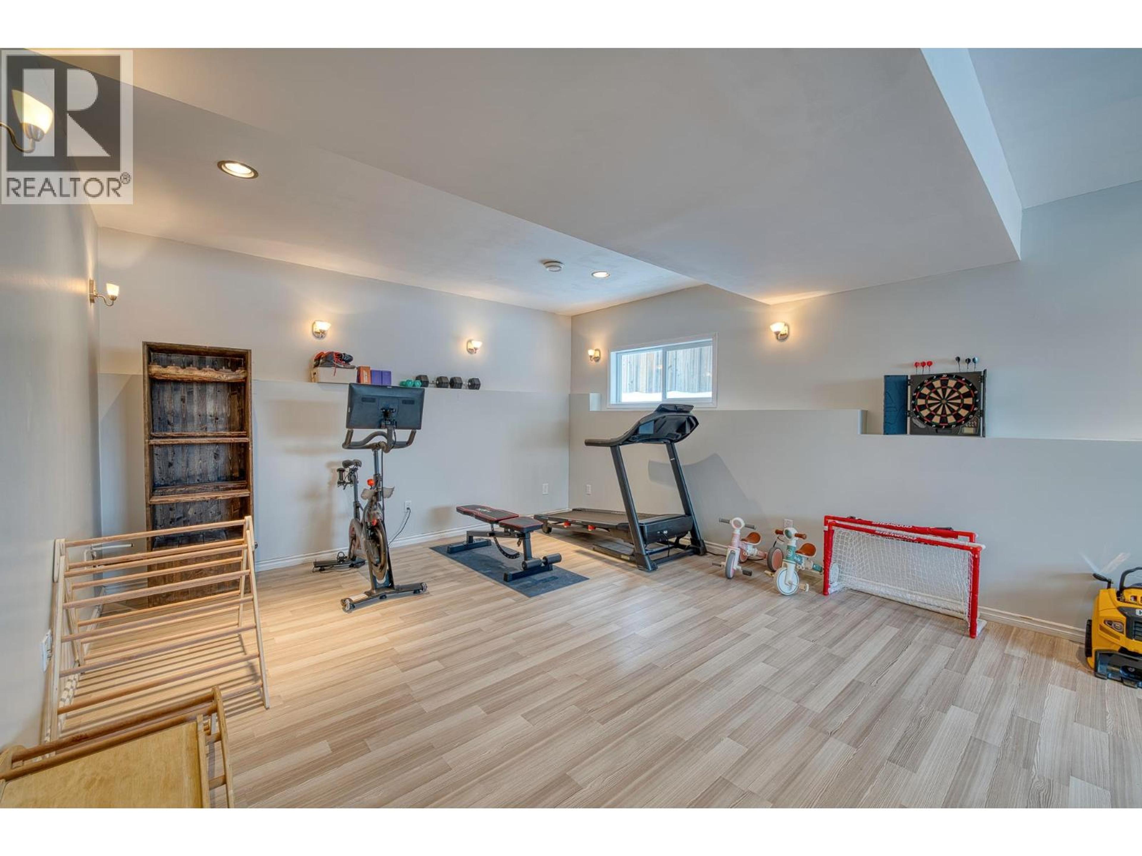 8707 113A AVENUE - 16