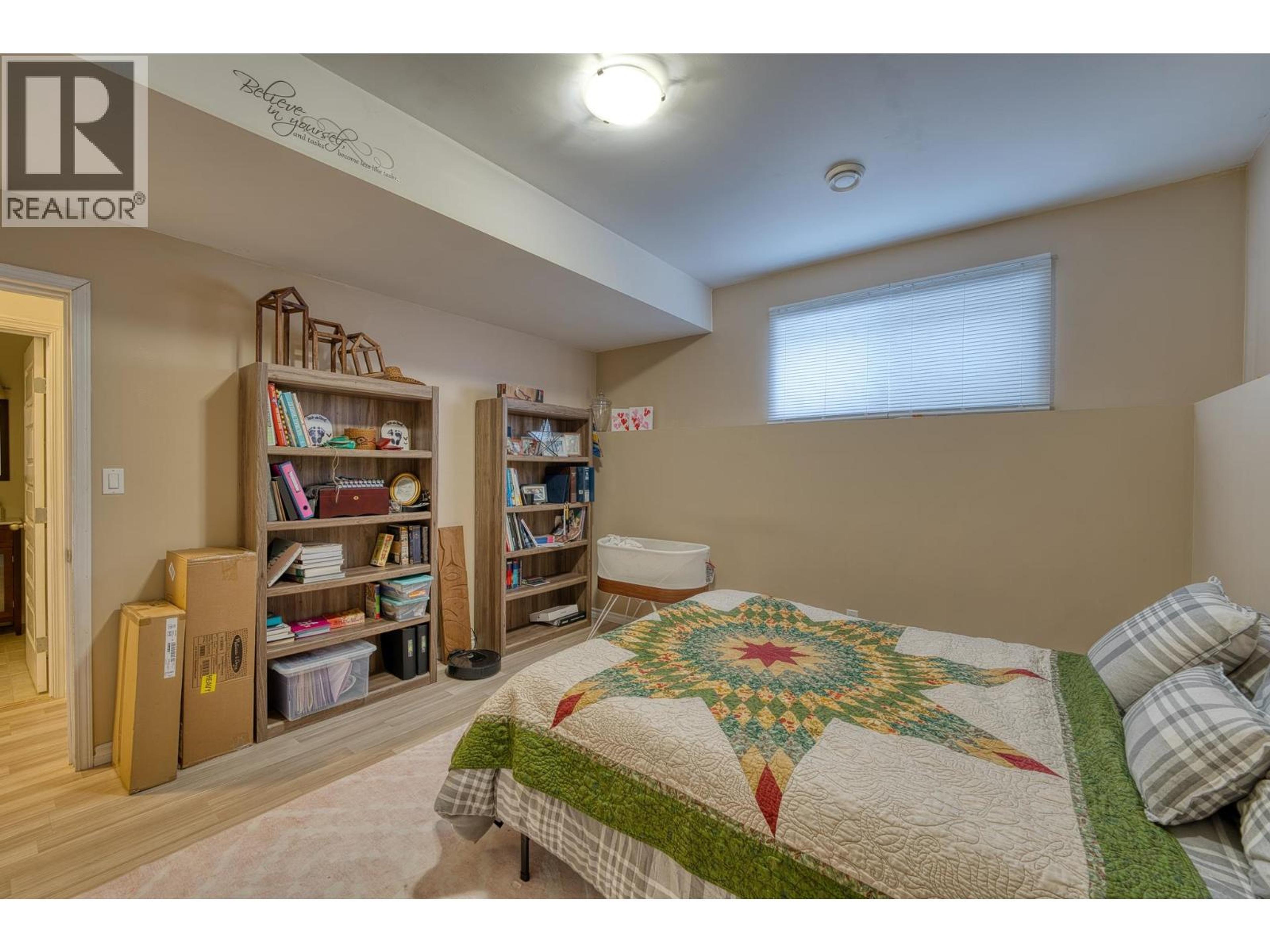 8707 113A AVENUE - 21