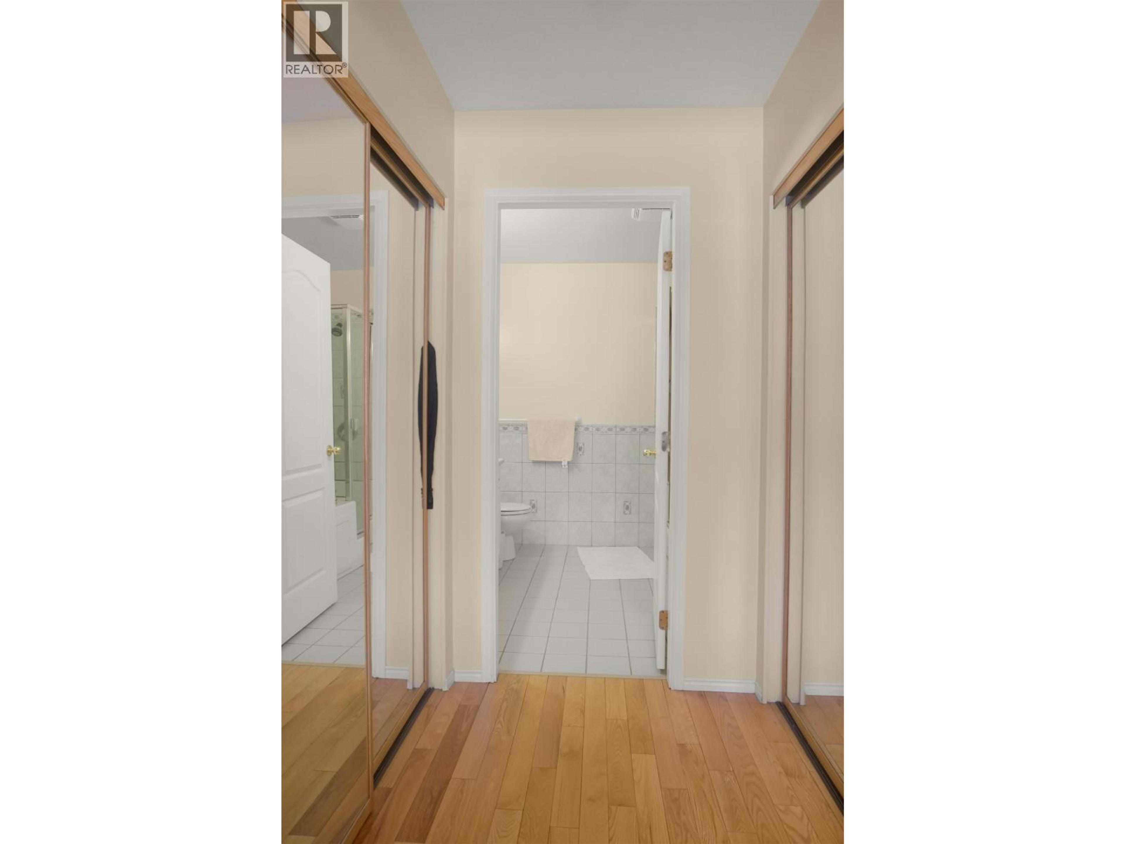 #9 32 CREED STREET - 9