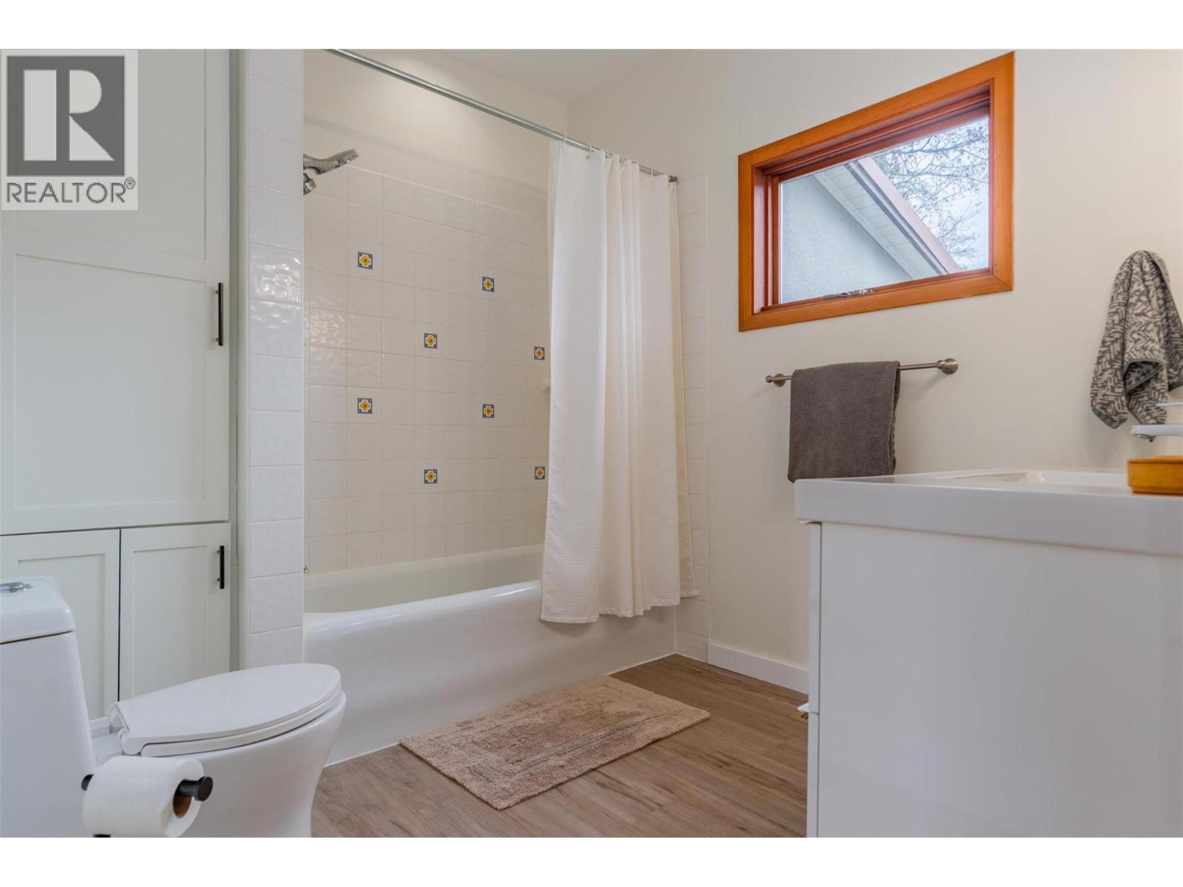 1938 SECOND AVENUE - 21