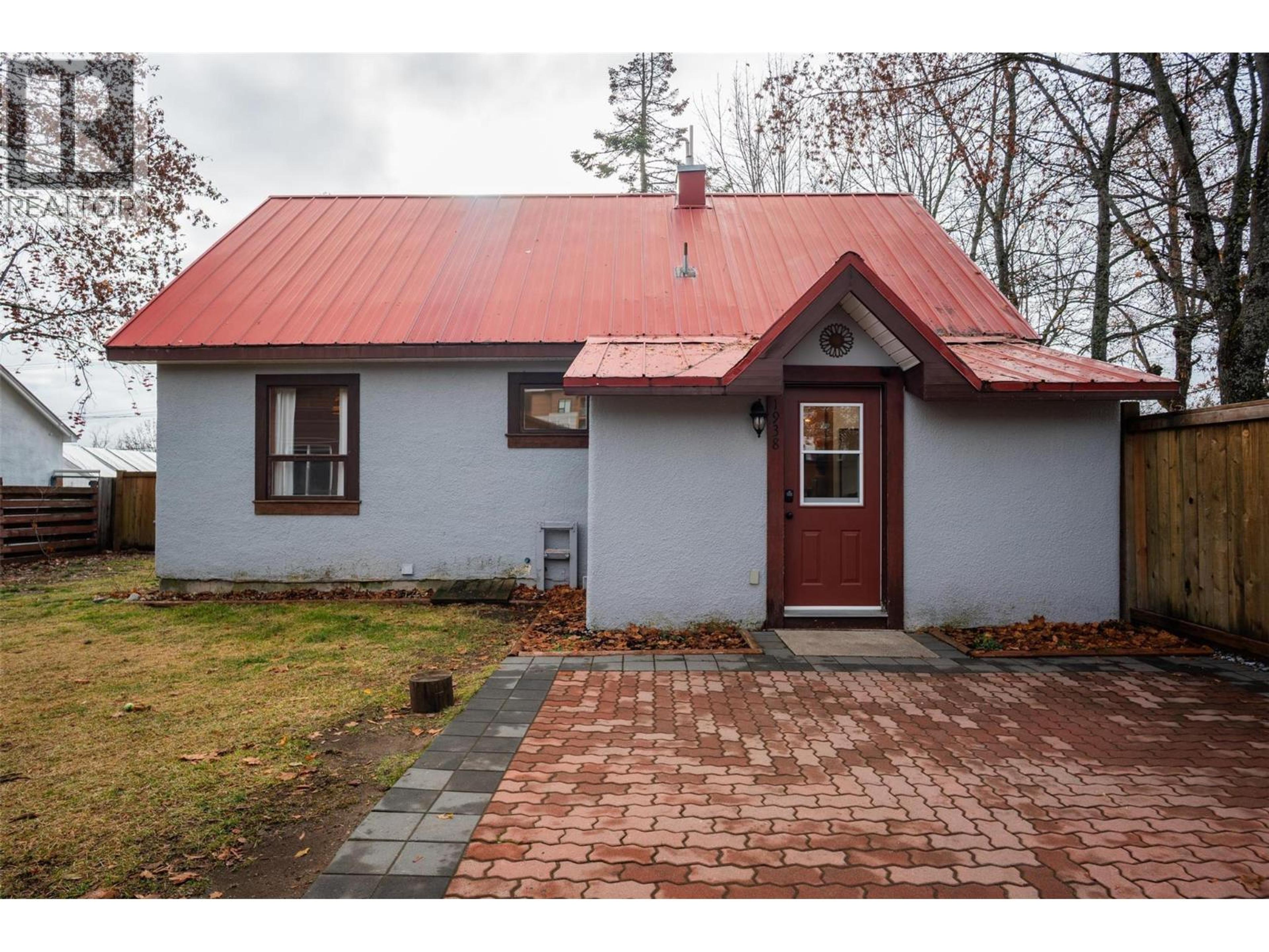 1938 SECOND AVENUE - Main Image