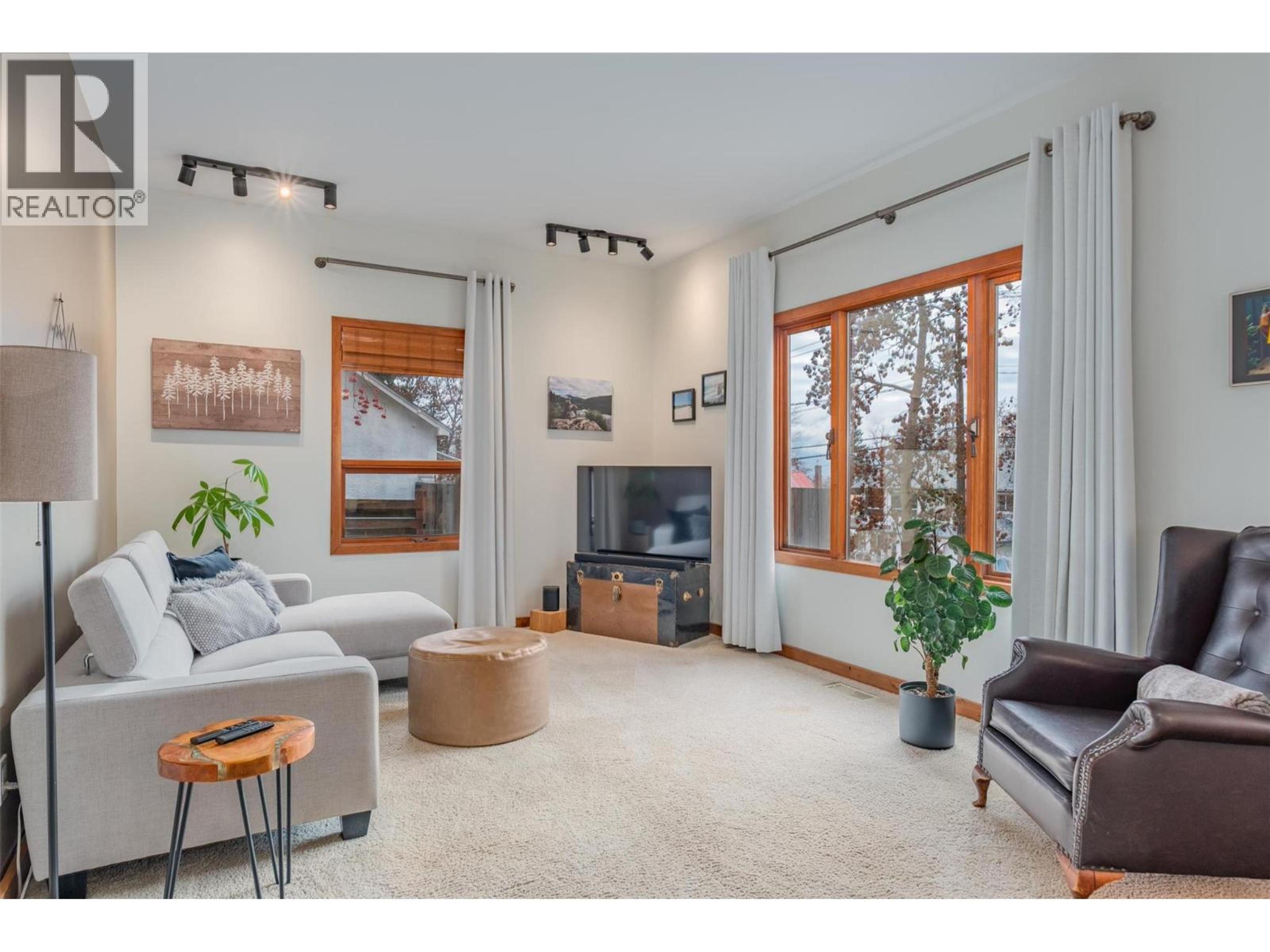 1938 SECOND AVENUE - 16