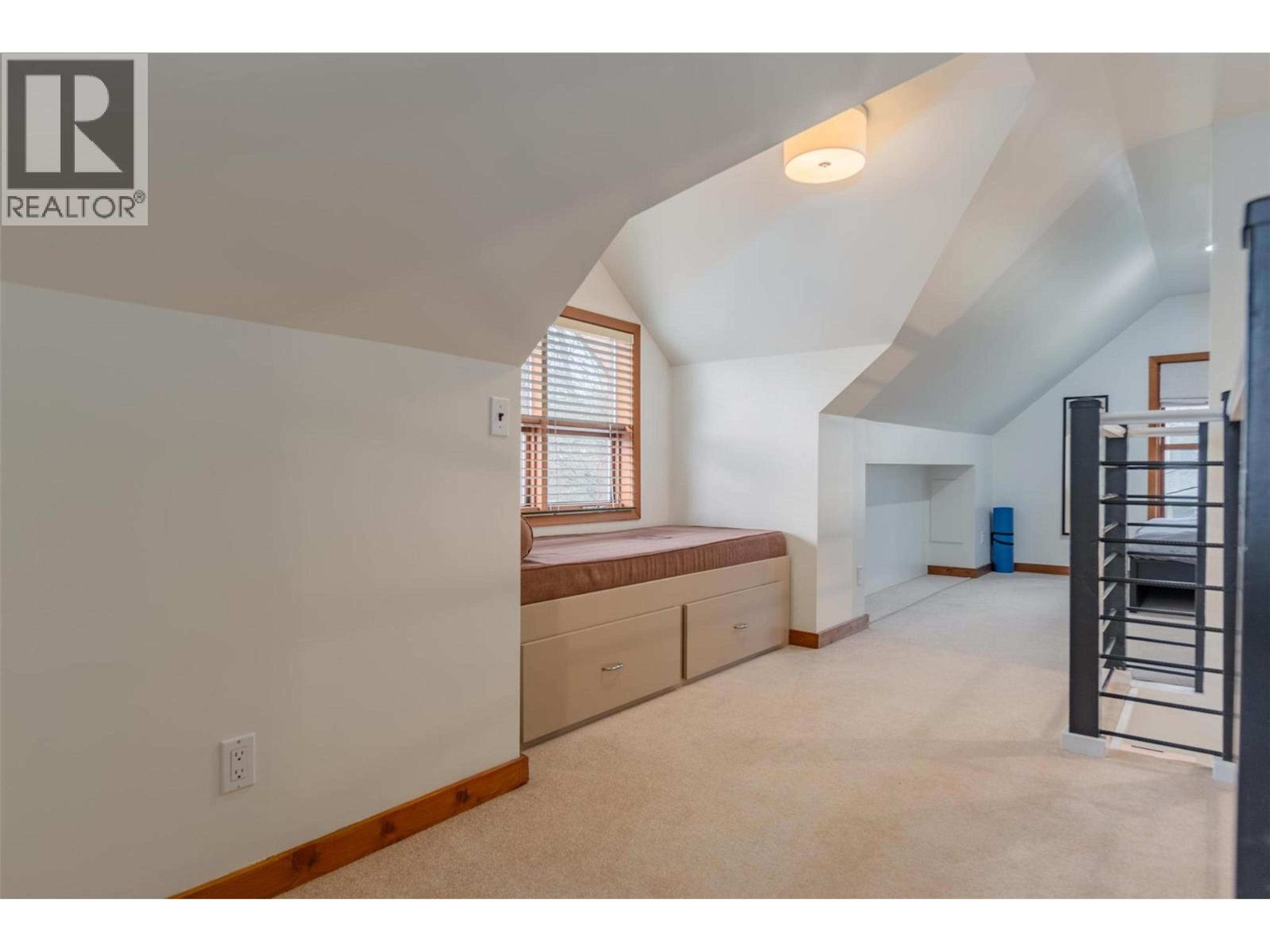 1938 SECOND AVENUE - 26