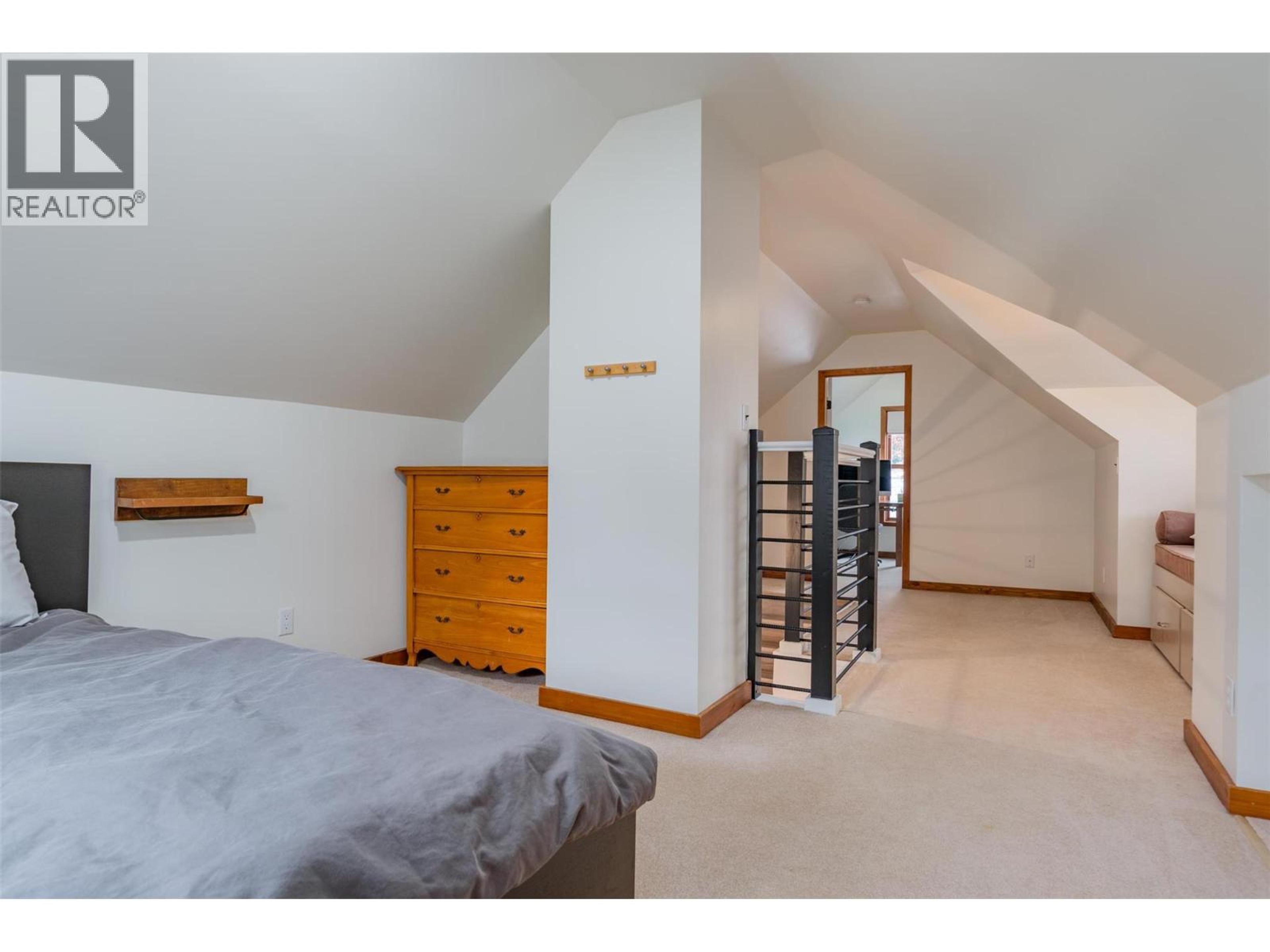 1938 SECOND AVENUE - 29