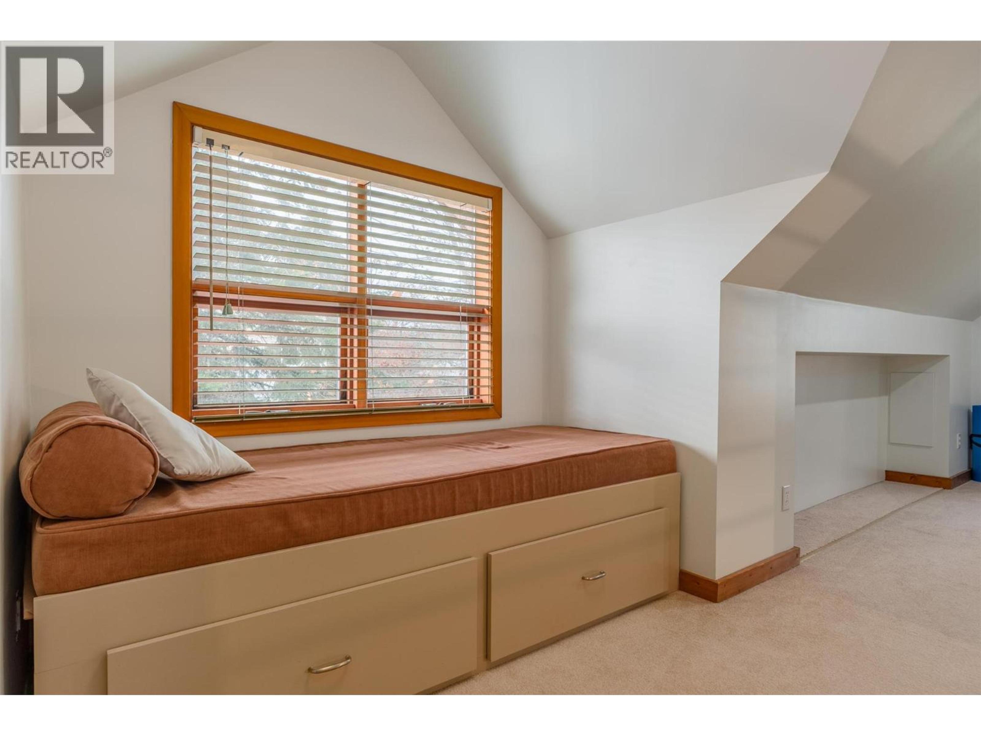 1938 SECOND AVENUE - 27