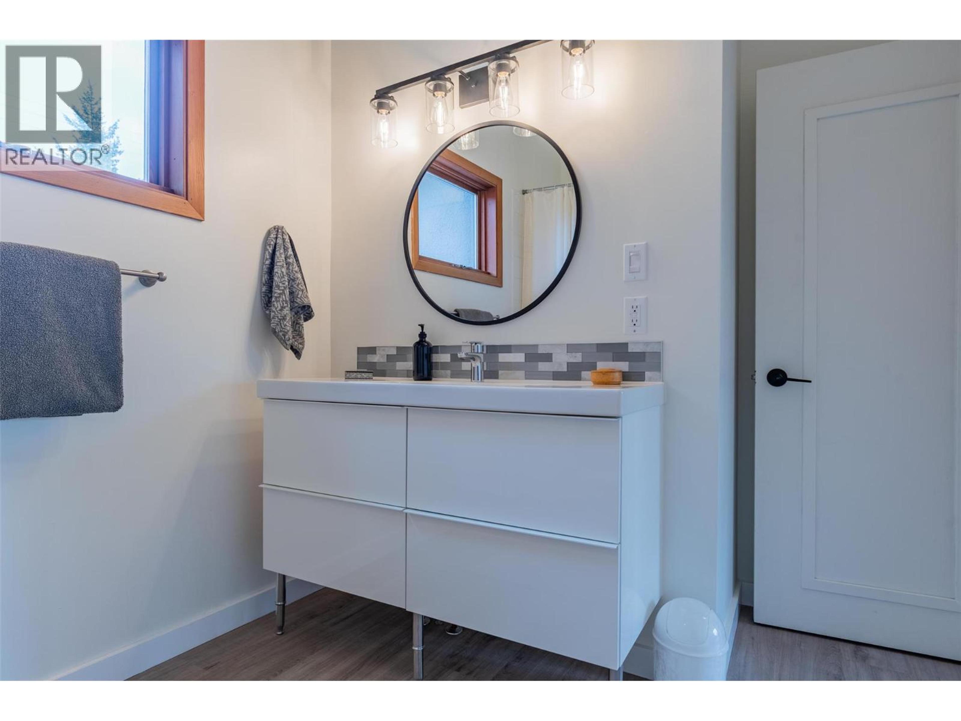 1938 SECOND AVENUE - 22