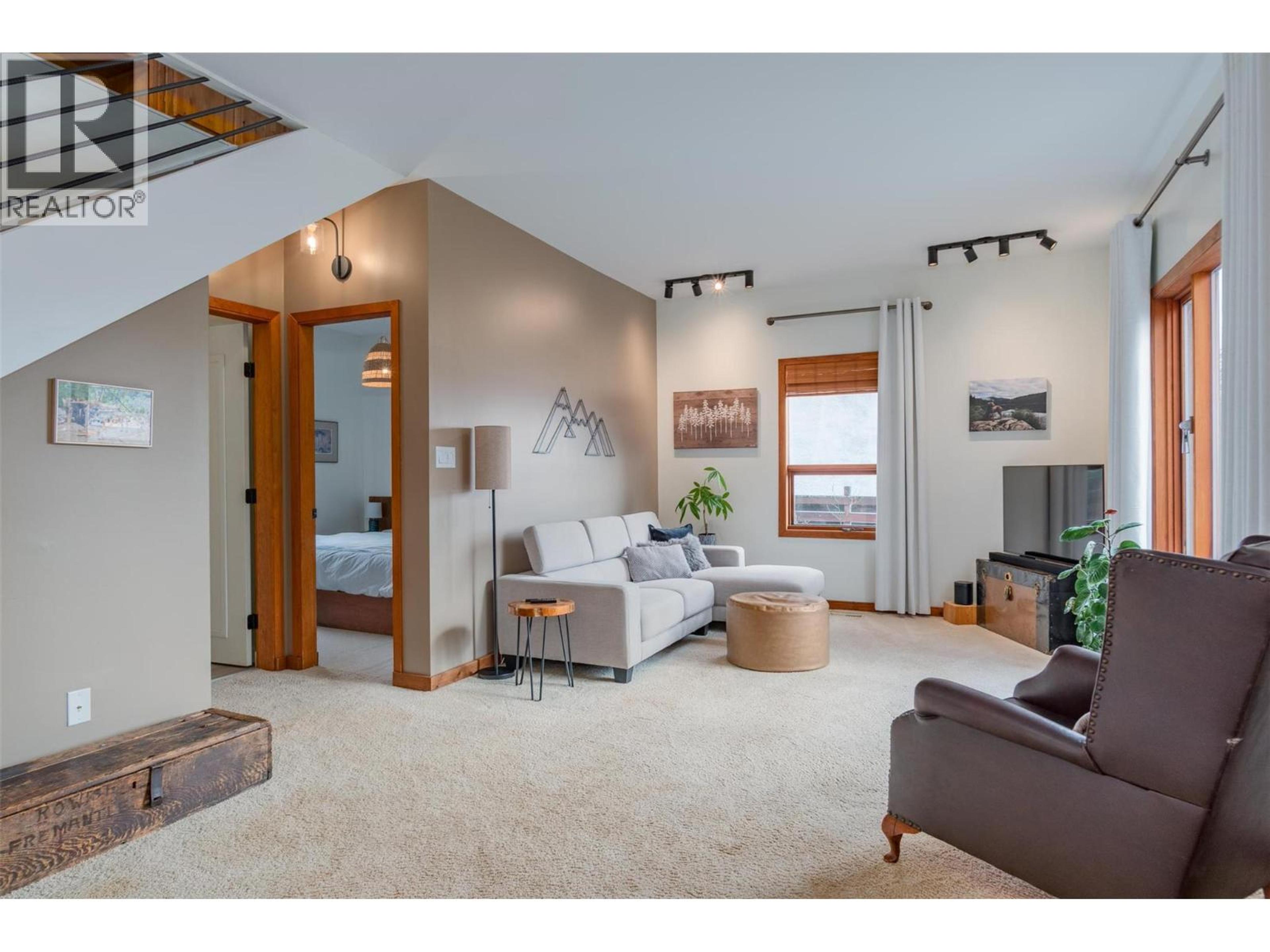 1938 SECOND AVENUE - 15