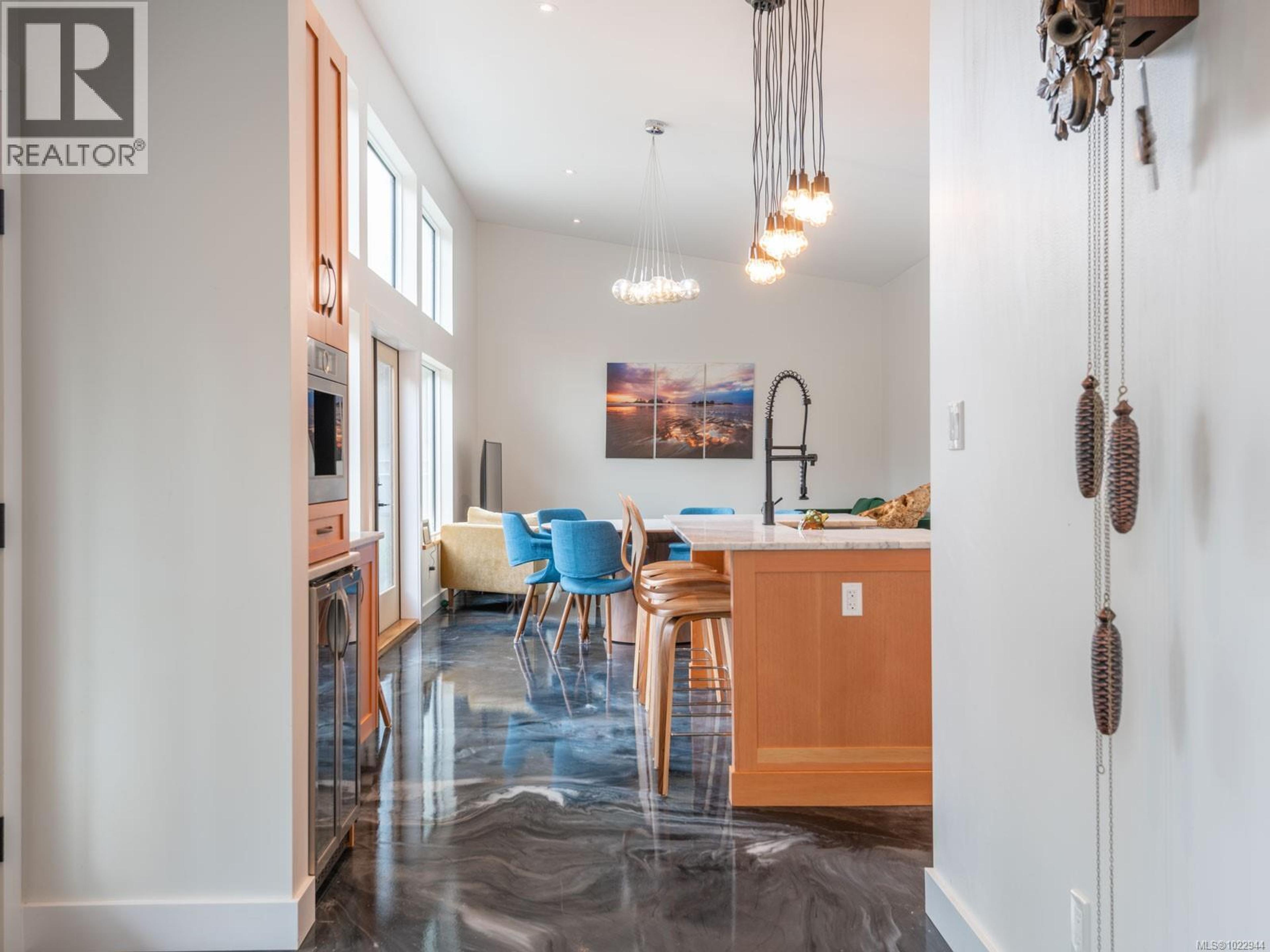 6415 WALKER RD - Image 2