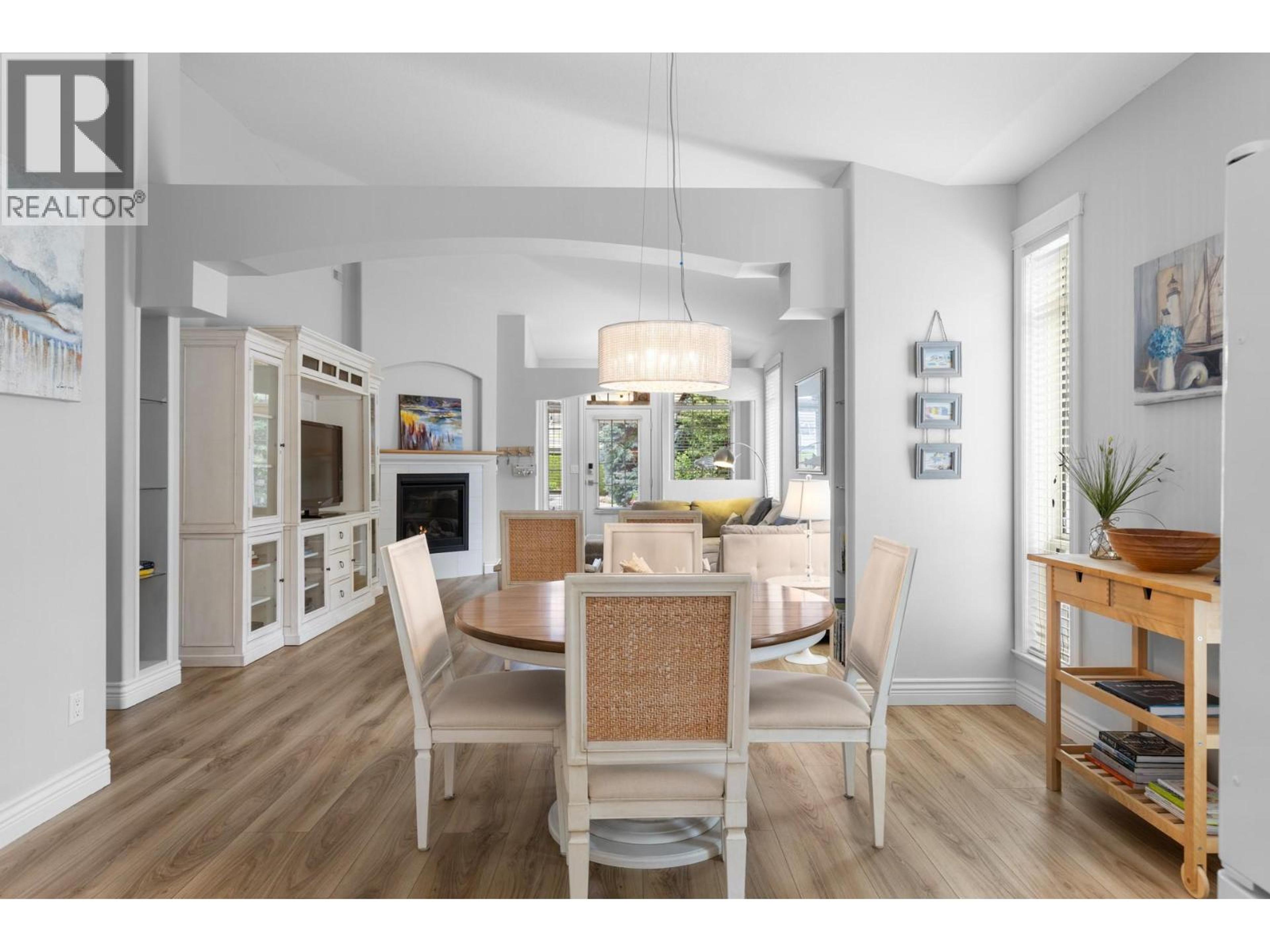 4032A LAKE AVENUE - 12