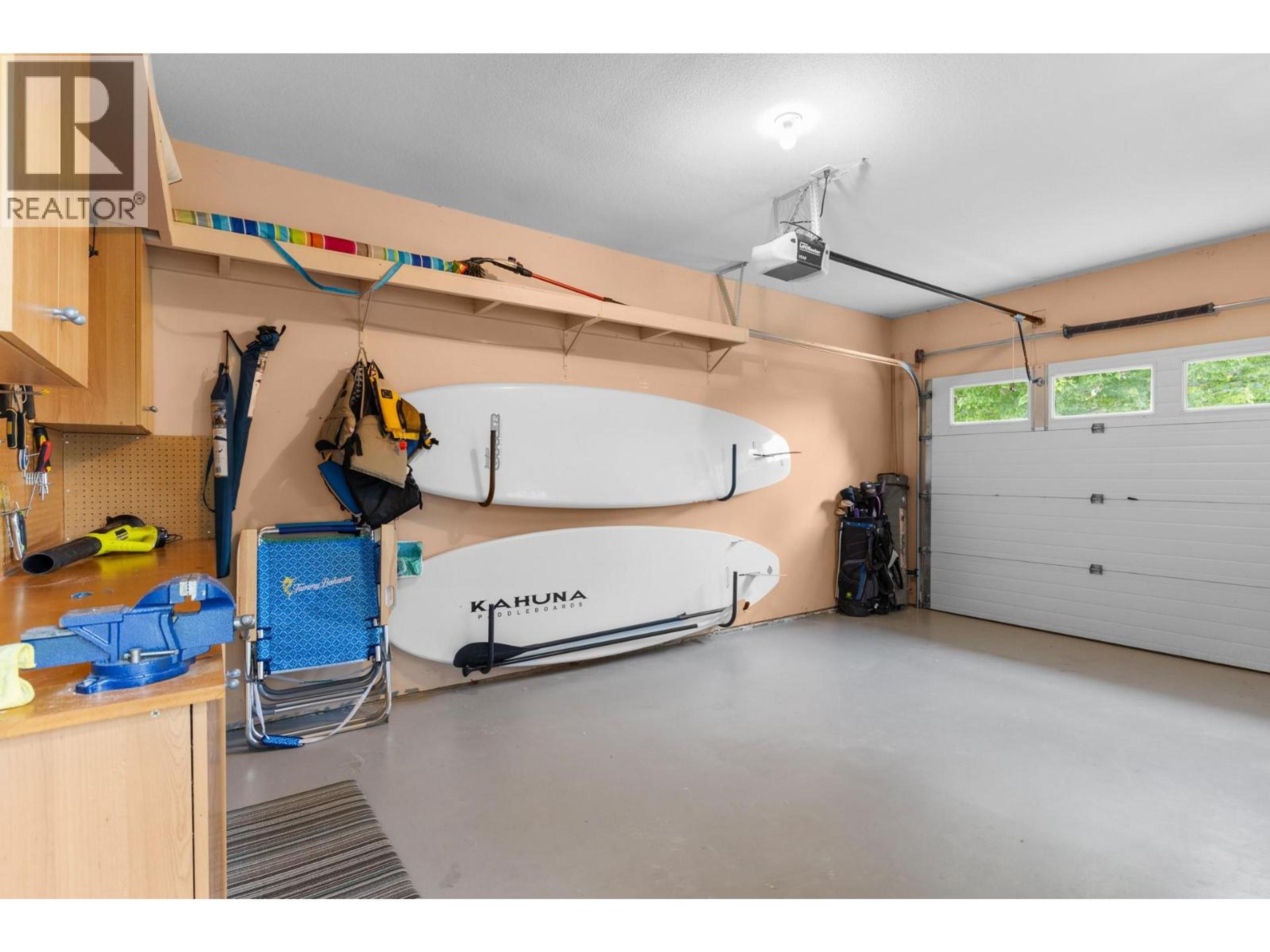 4032A LAKE AVENUE - 34