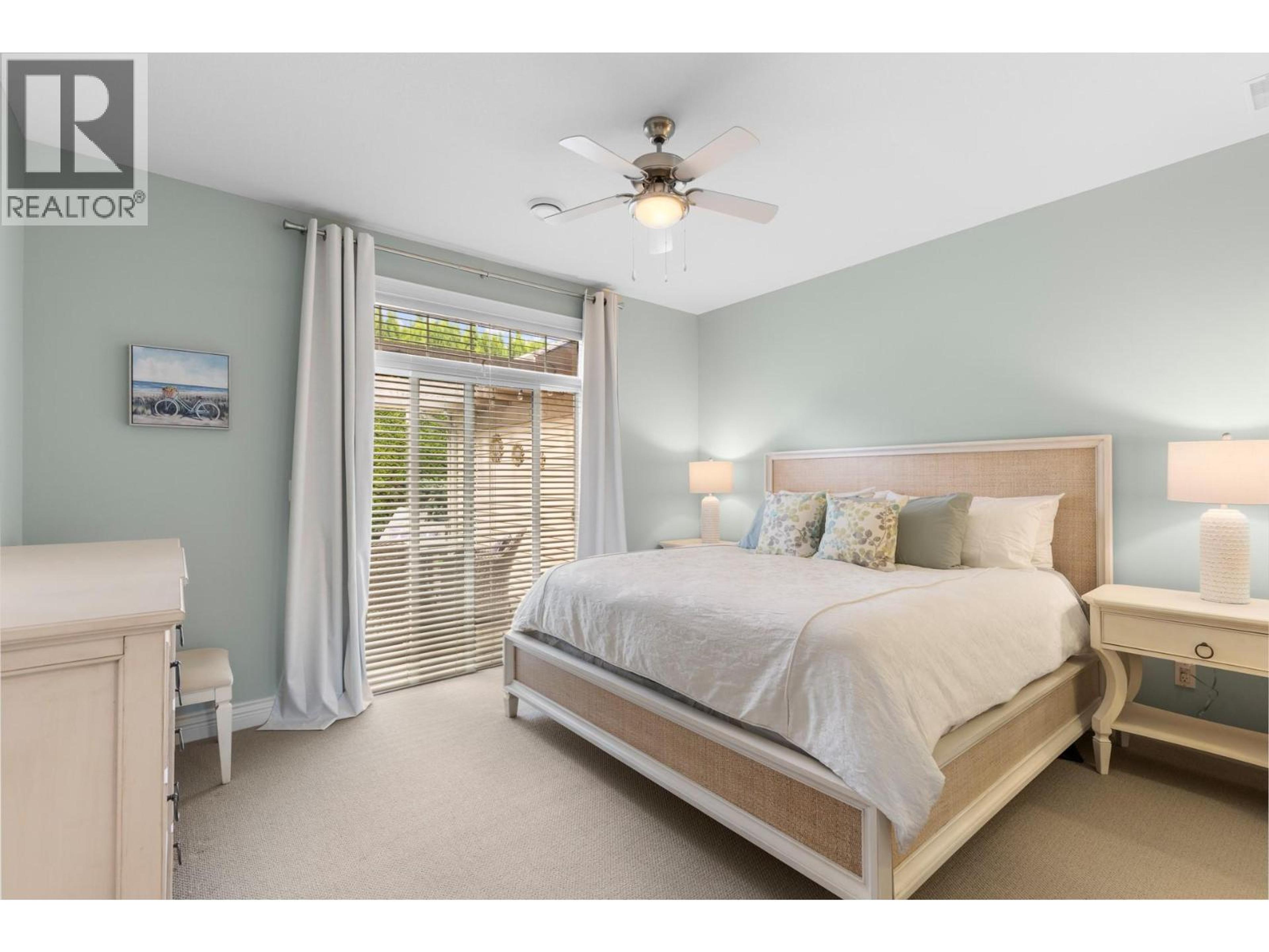 4032A LAKE AVENUE - 20