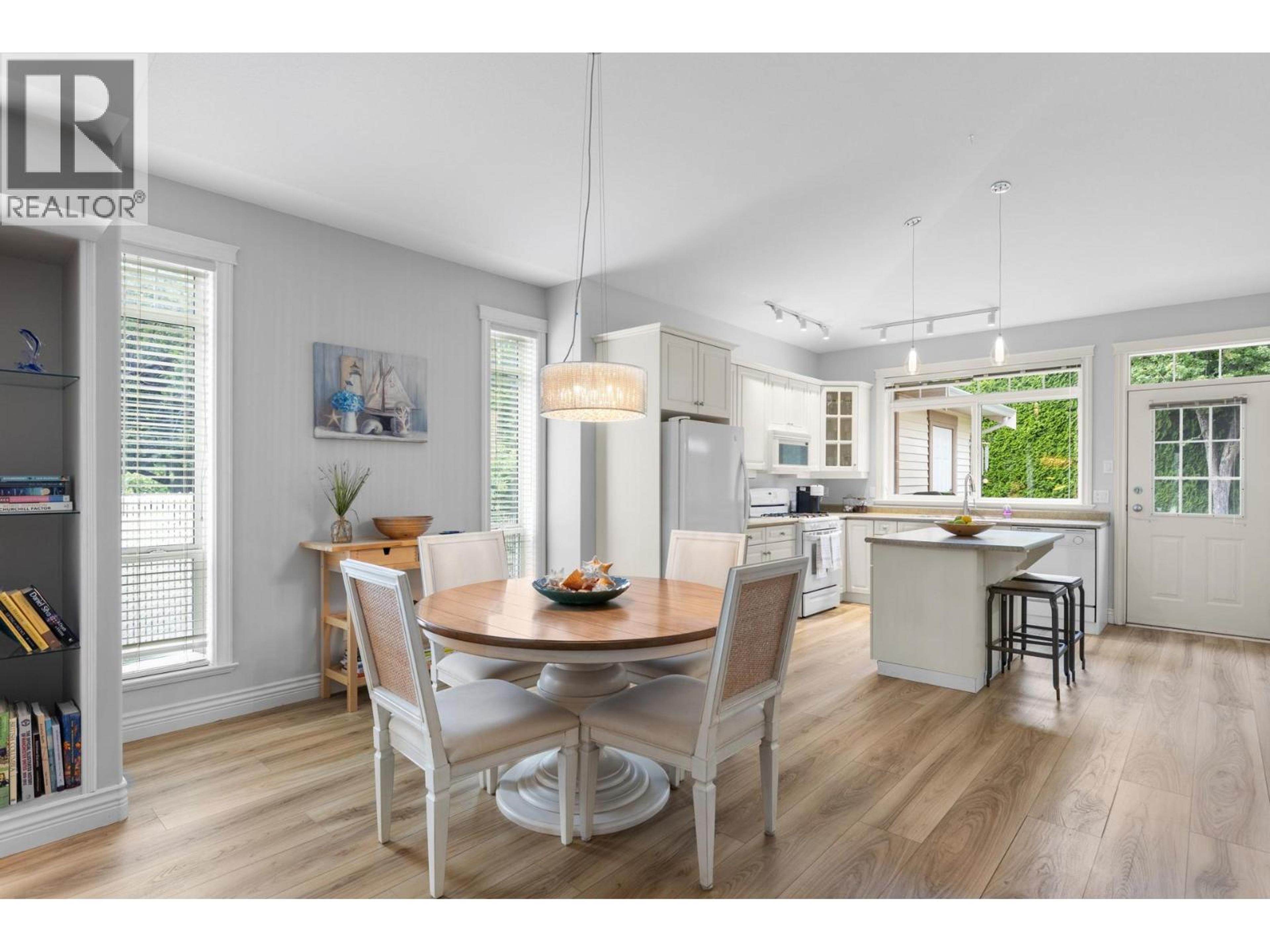 4032A LAKE AVENUE - 11