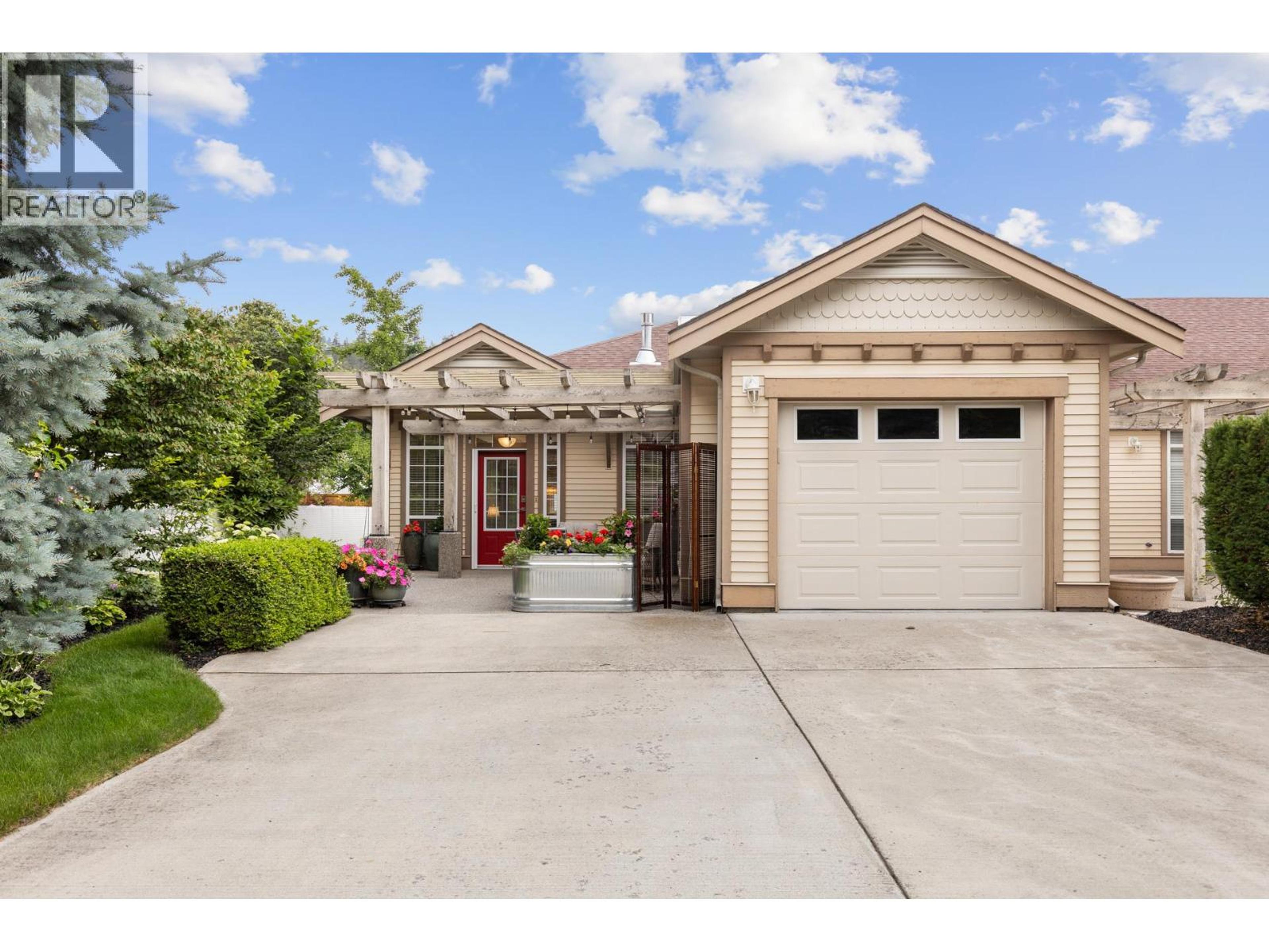 4032A LAKE AVENUE - Main Image