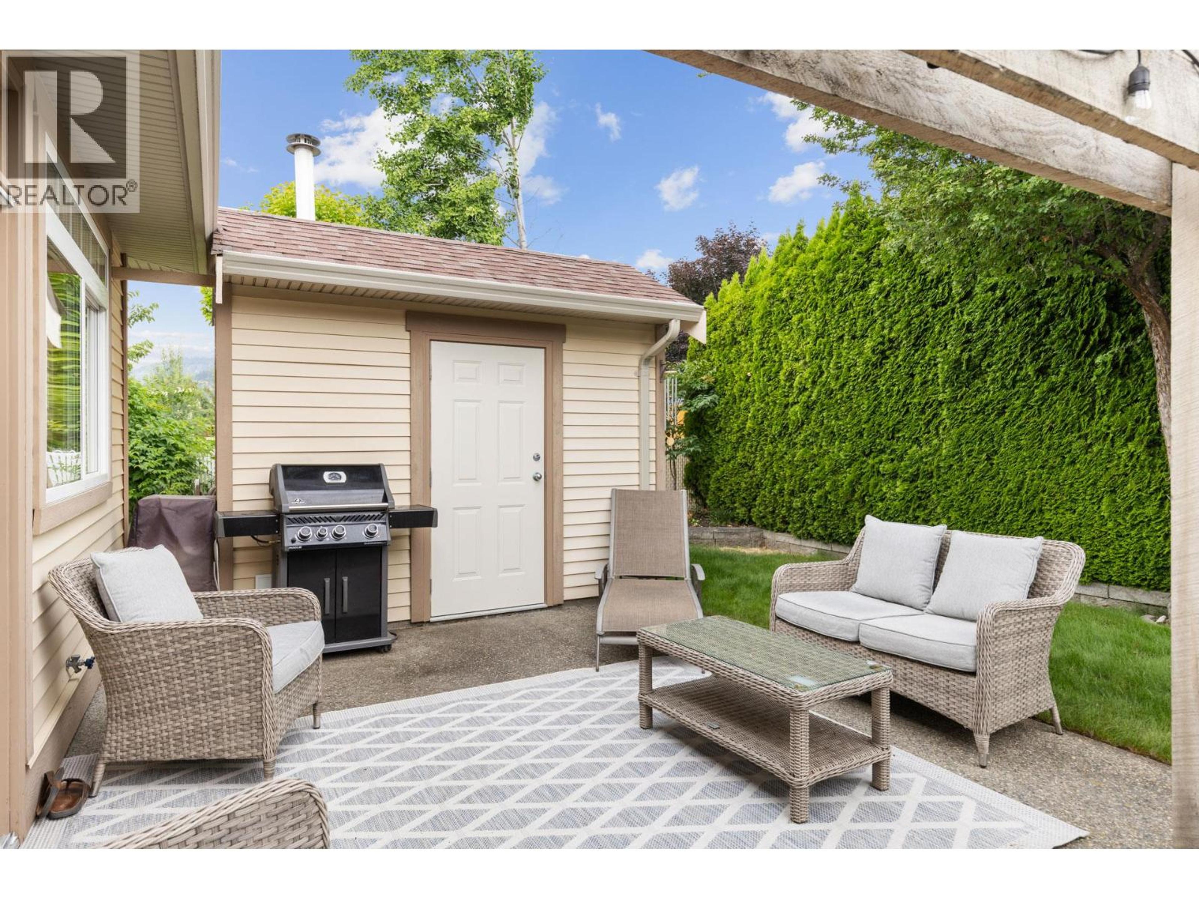 4032A LAKE AVENUE - 39