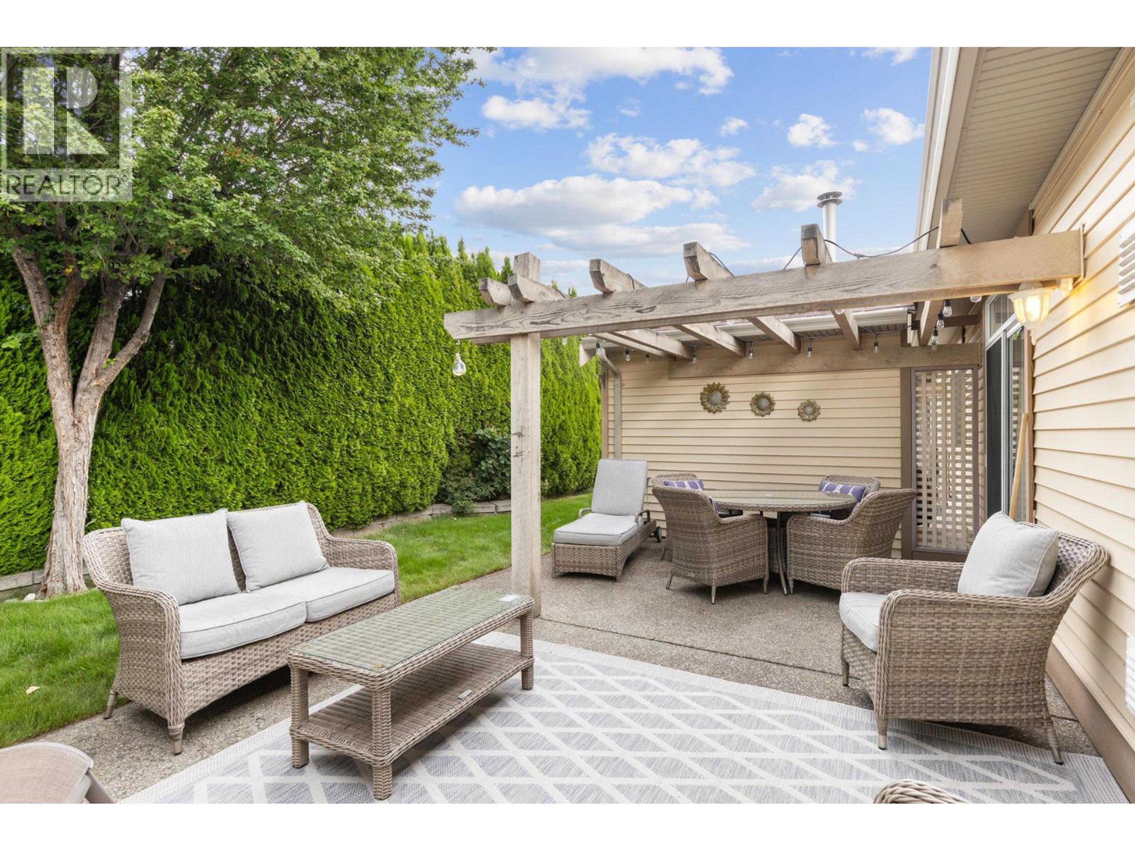 4032A LAKE AVENUE - 41