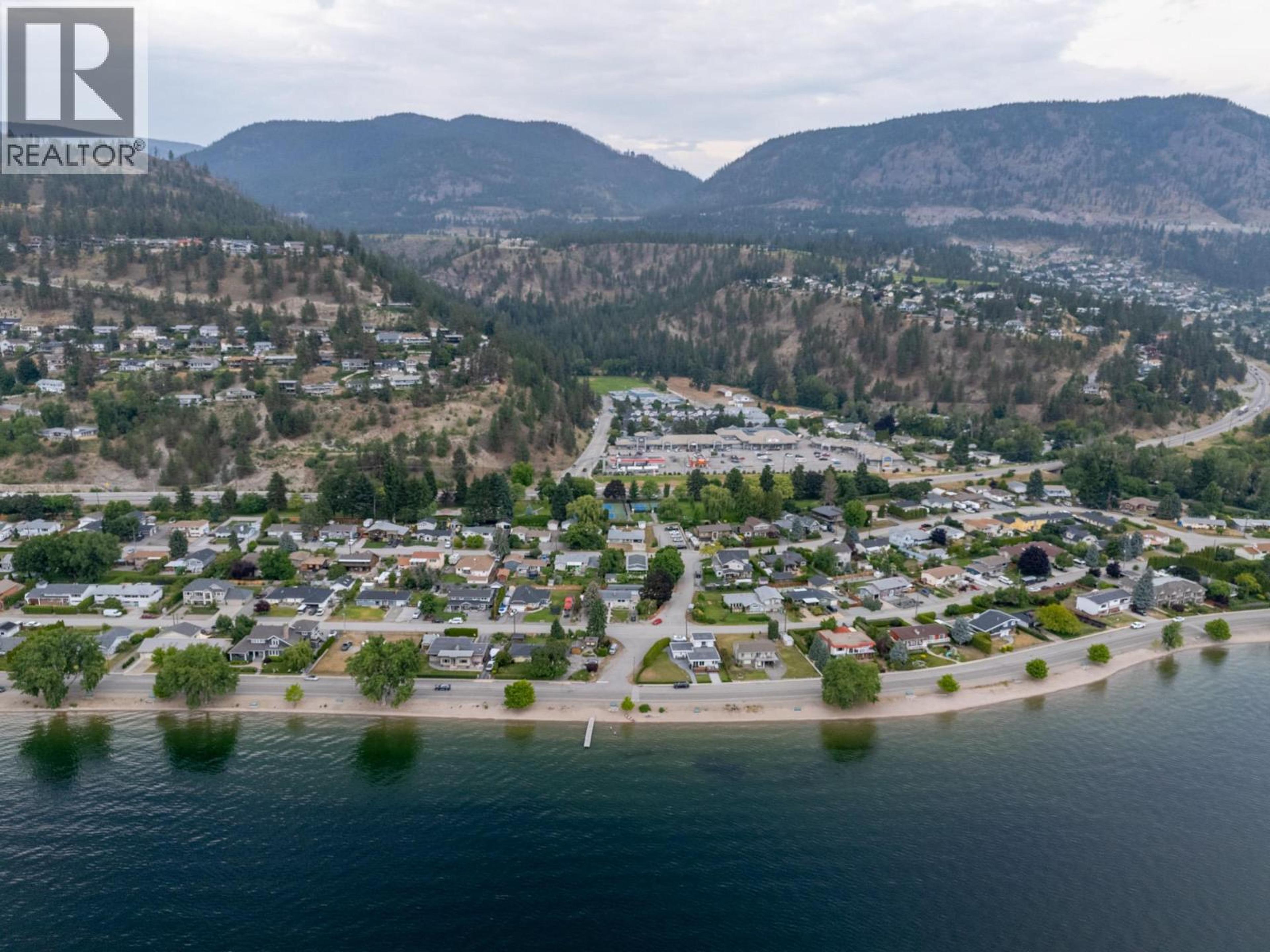 4032A LAKE AVENUE - 47