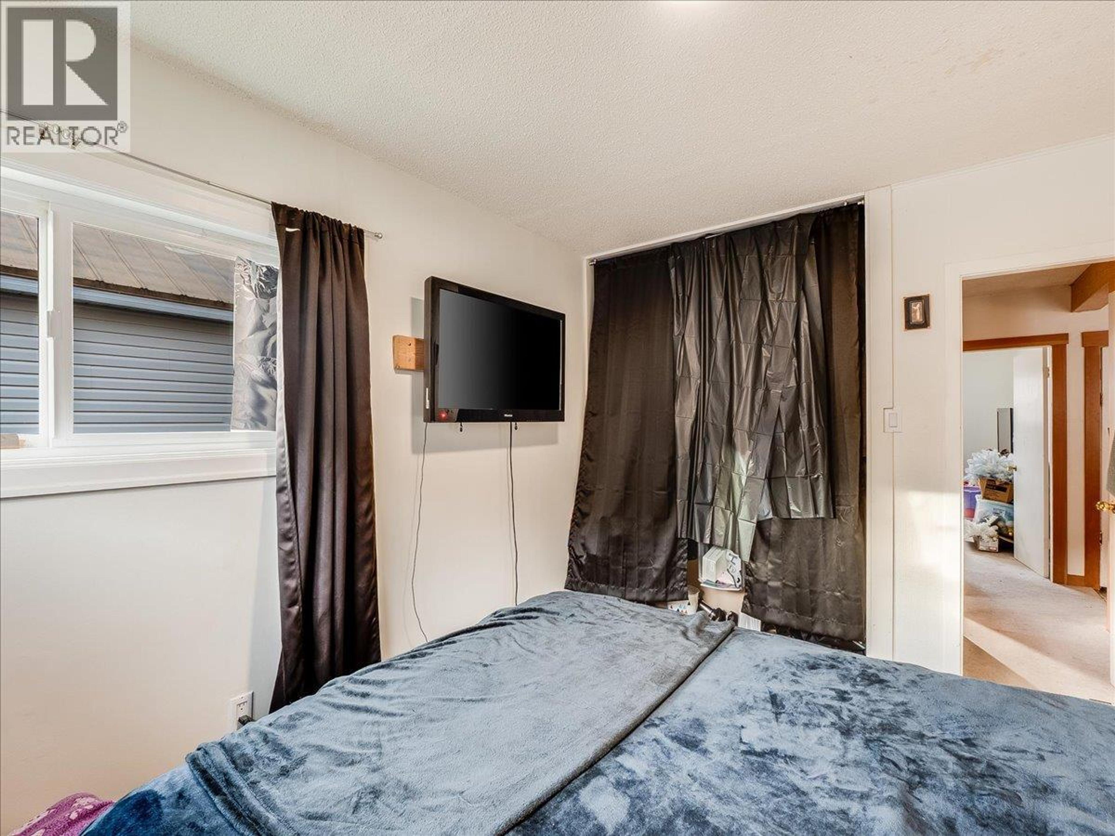 1773 THIRD AVENUE - 14