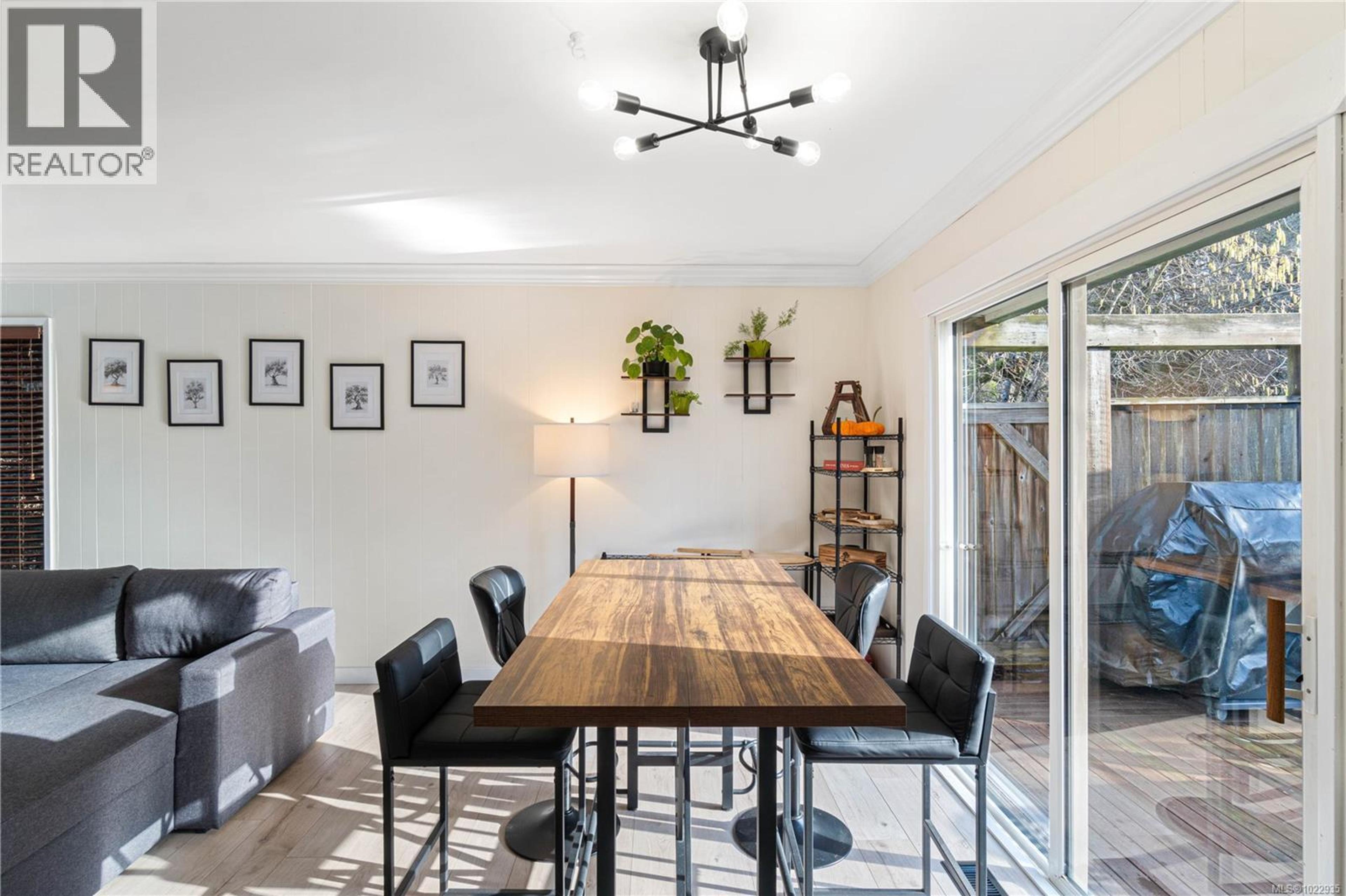 3872 ISLAND HWY W - 19