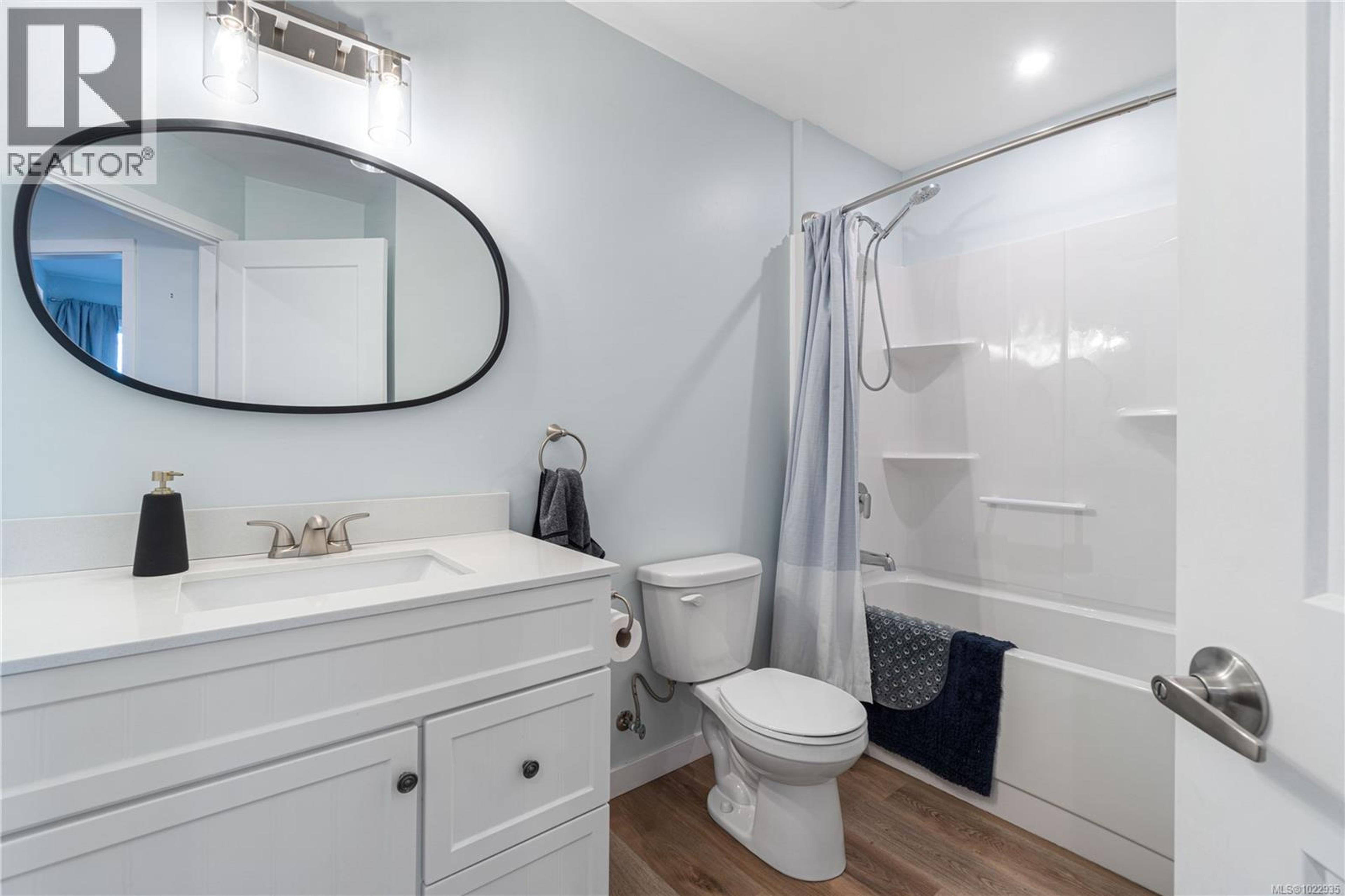 3872 ISLAND HWY W - 48