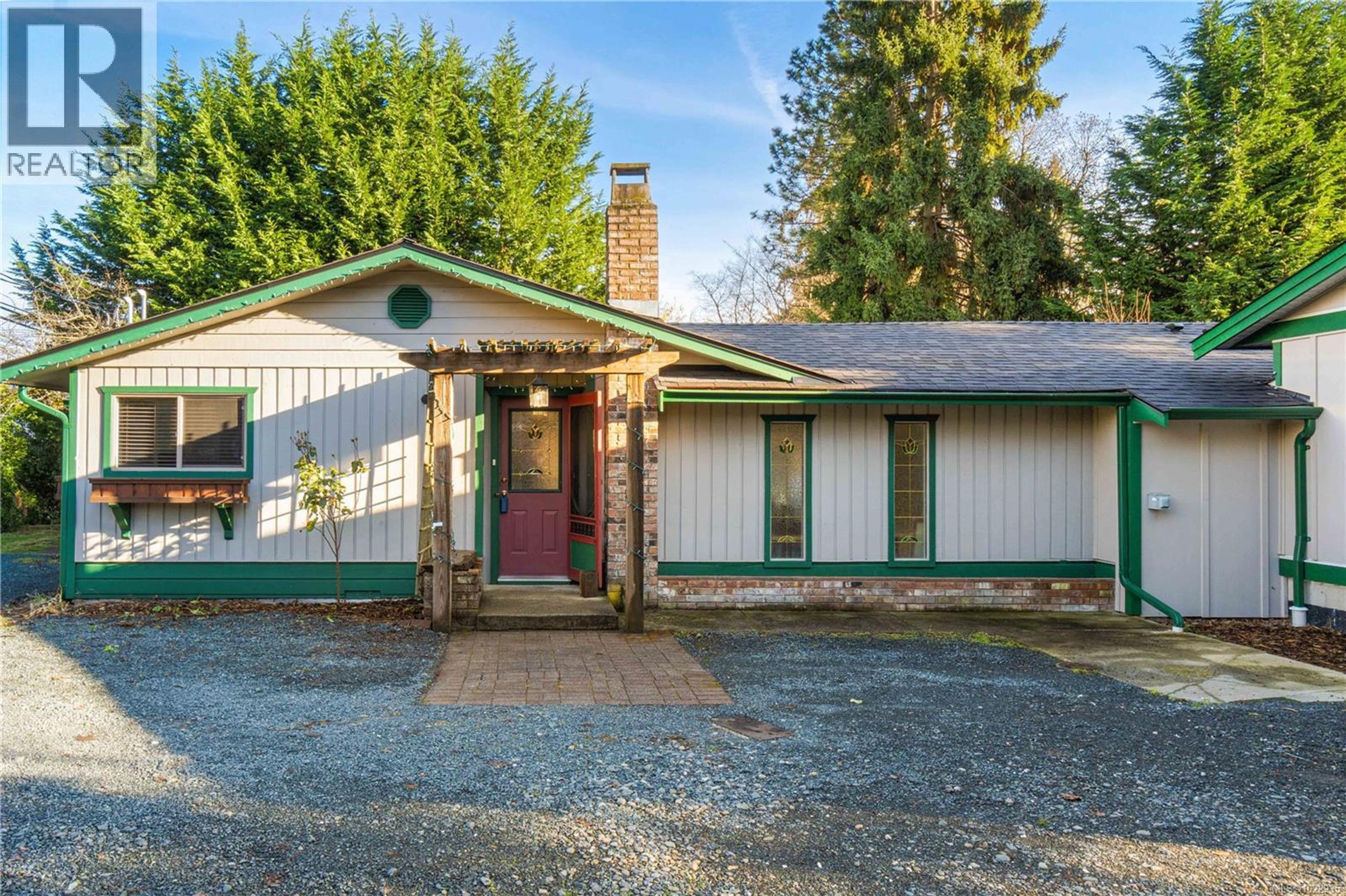 3872 ISLAND HWY W - 51