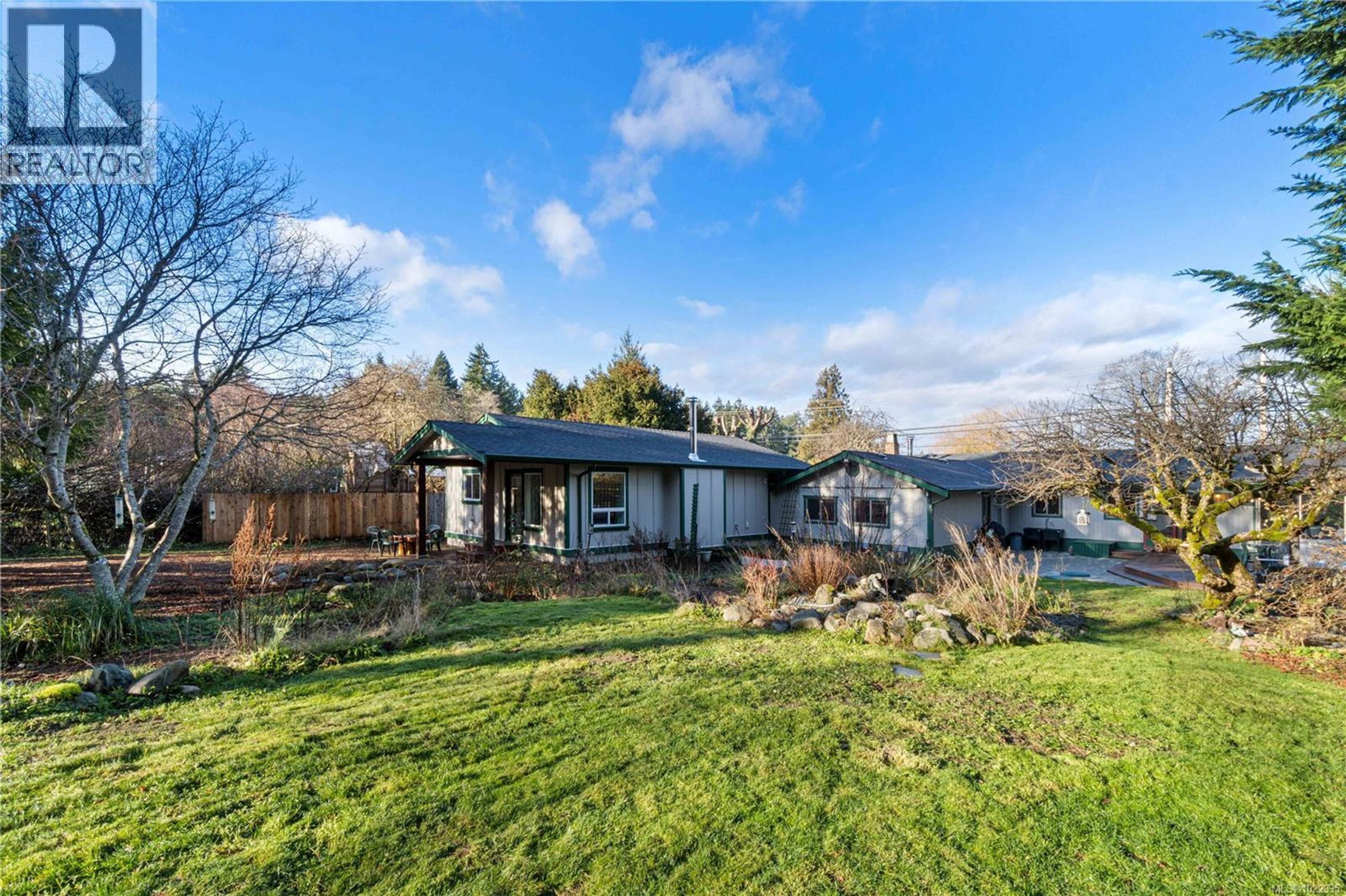 3872 ISLAND HWY W - 58