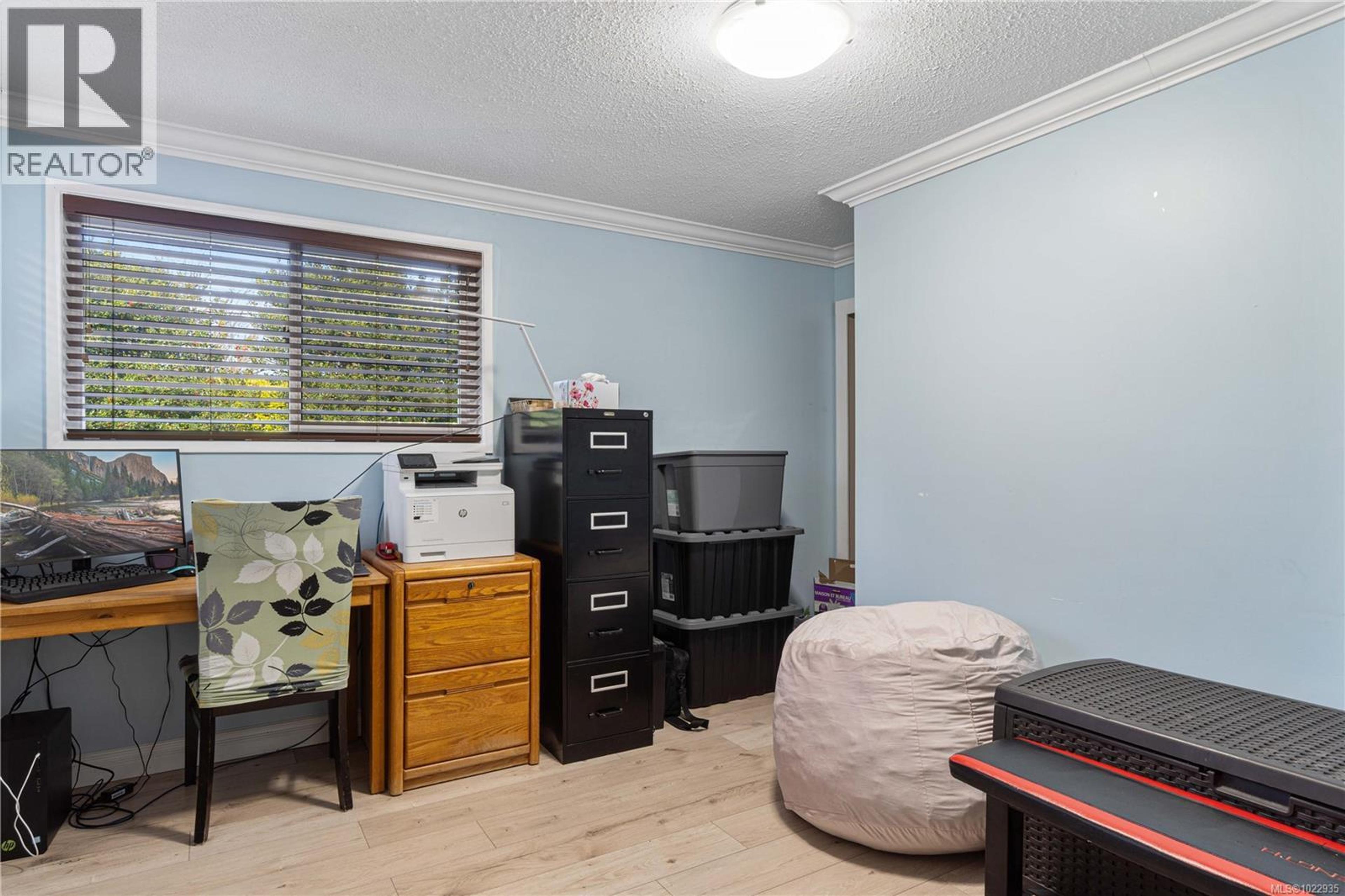 3872 ISLAND HWY W - 27