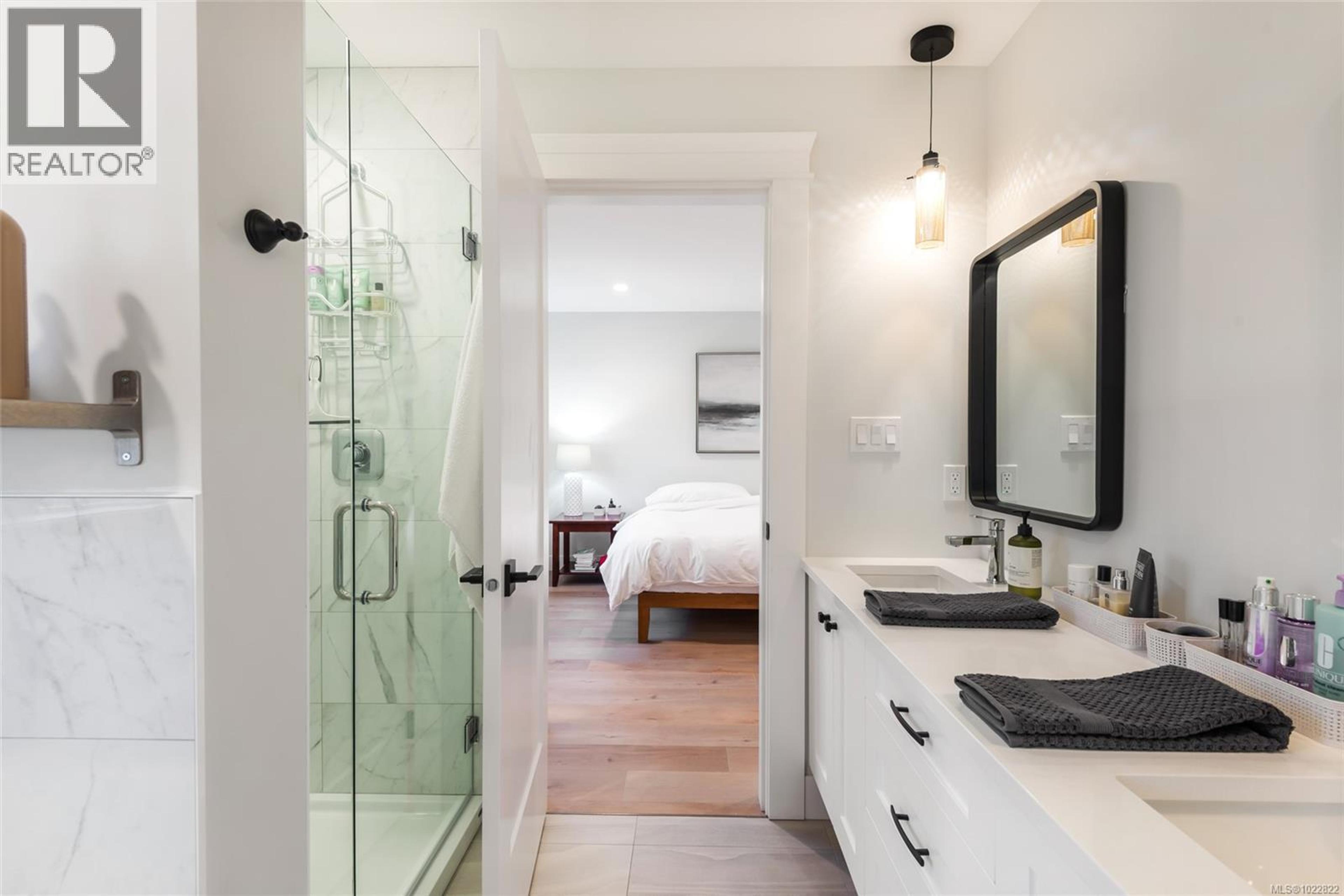 #C 3573 11TH AVE - 10