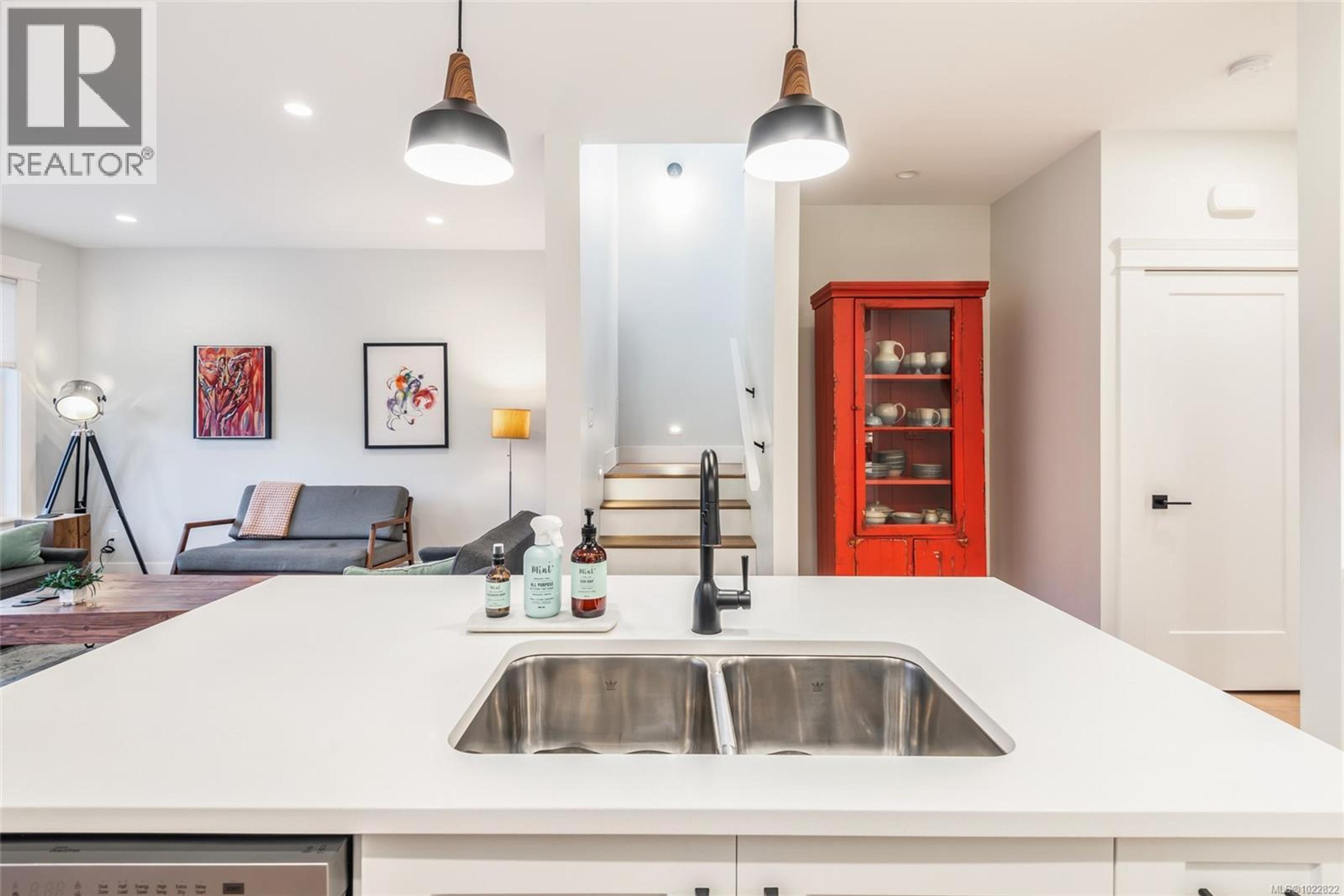 #C 3573 11TH AVE - 6