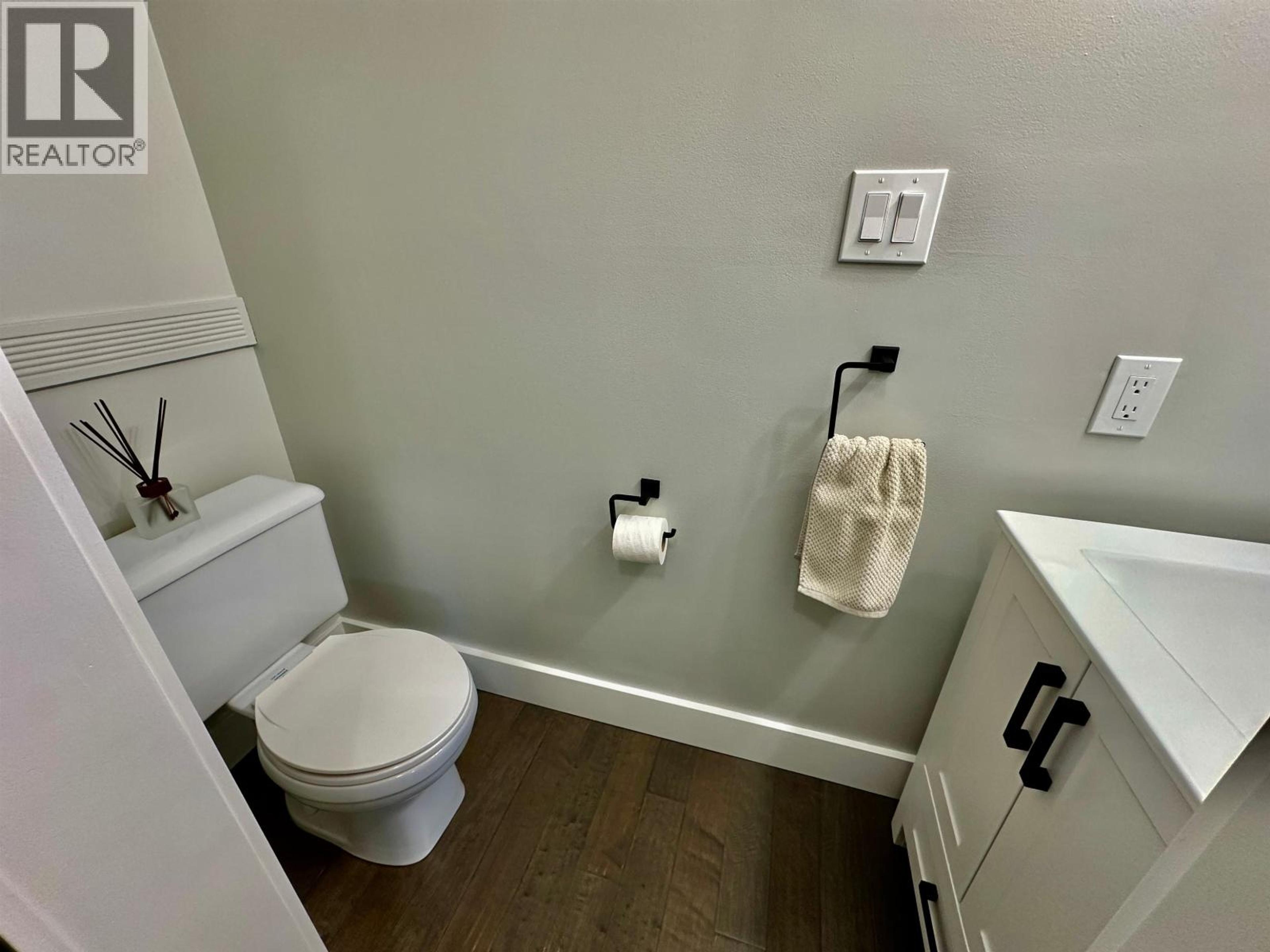 #B 8923 102 AVENUE - 14