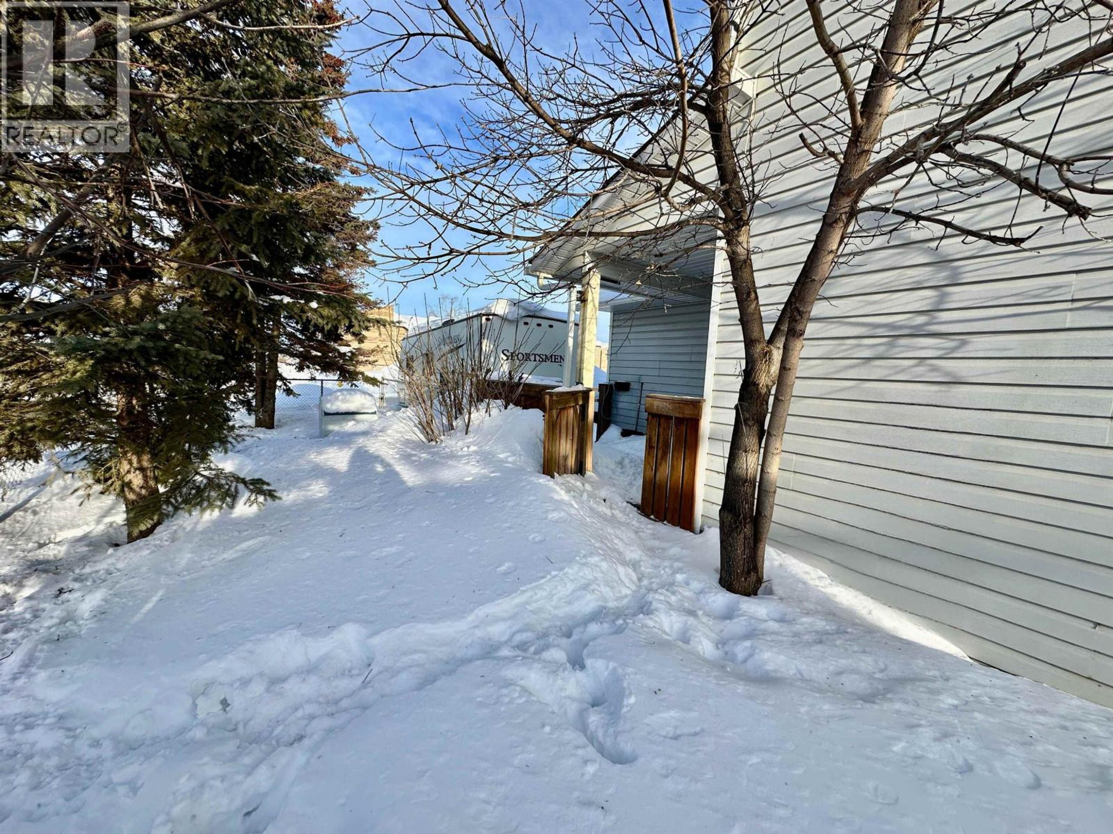 #B 8923 102 AVENUE - 26