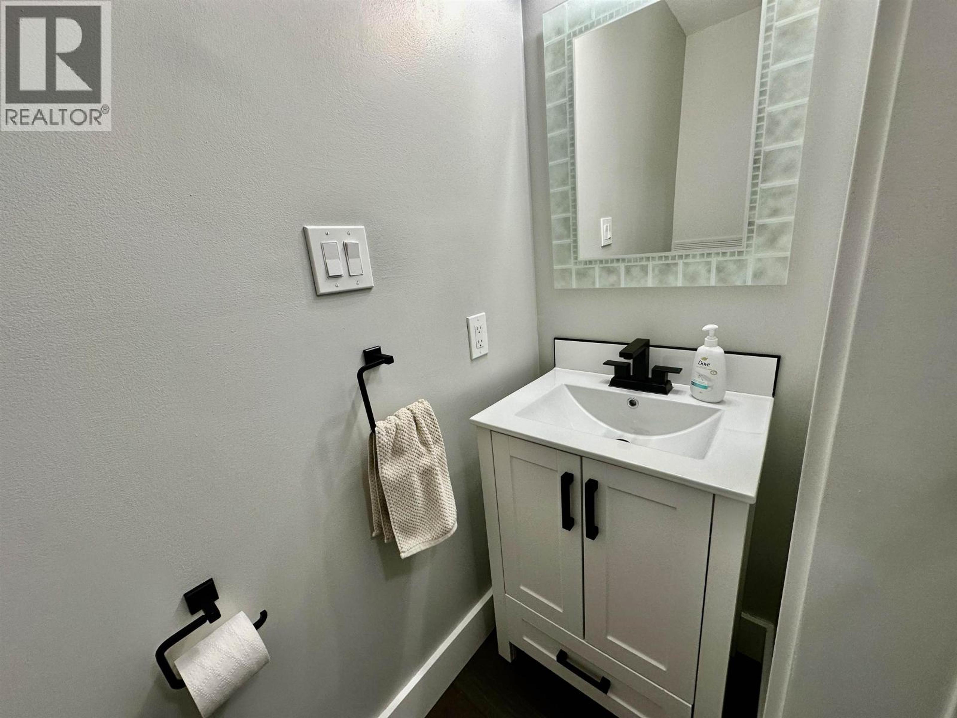 #B 8923 102 AVENUE - 15