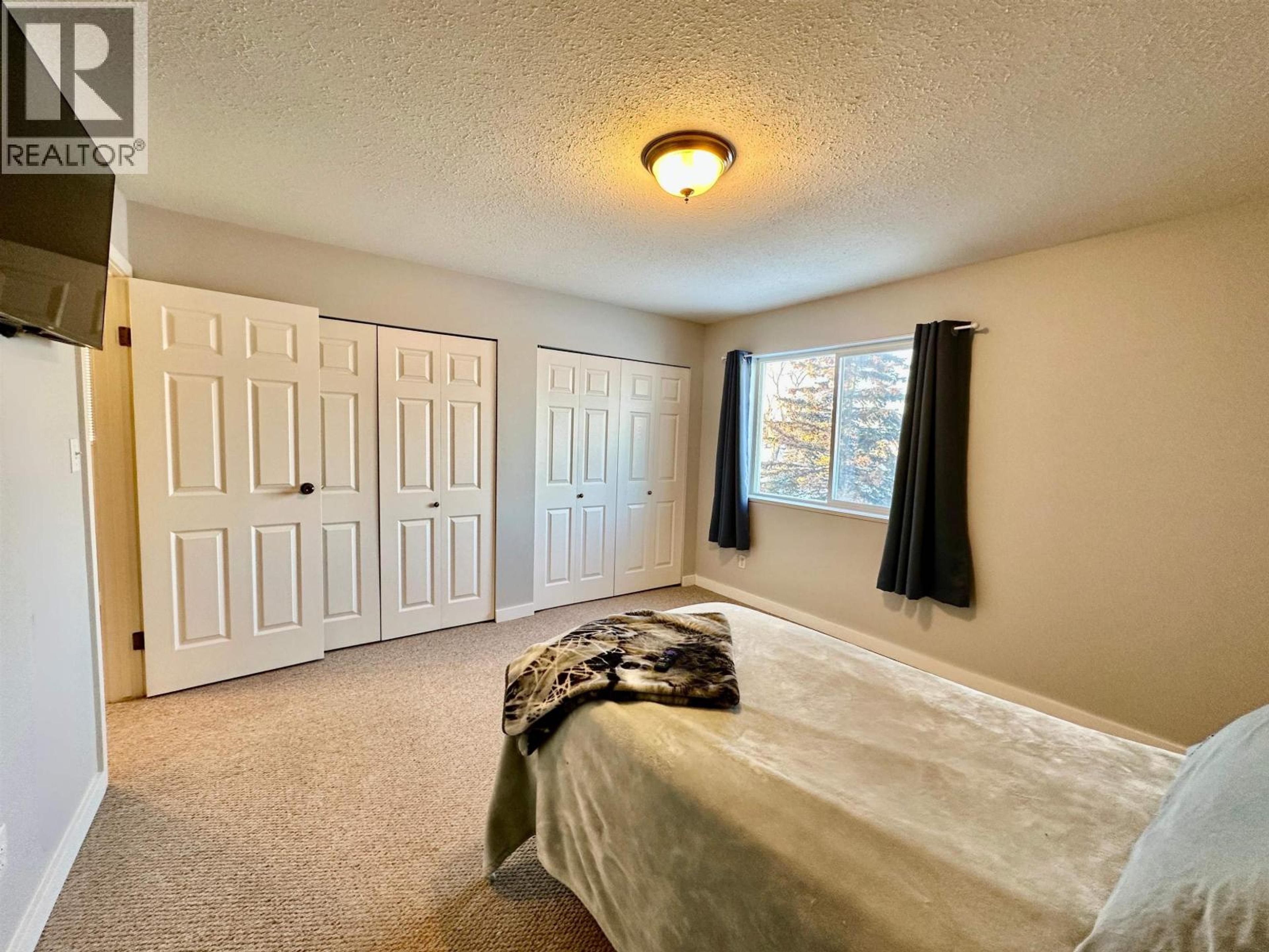 #B 8923 102 AVENUE - 17