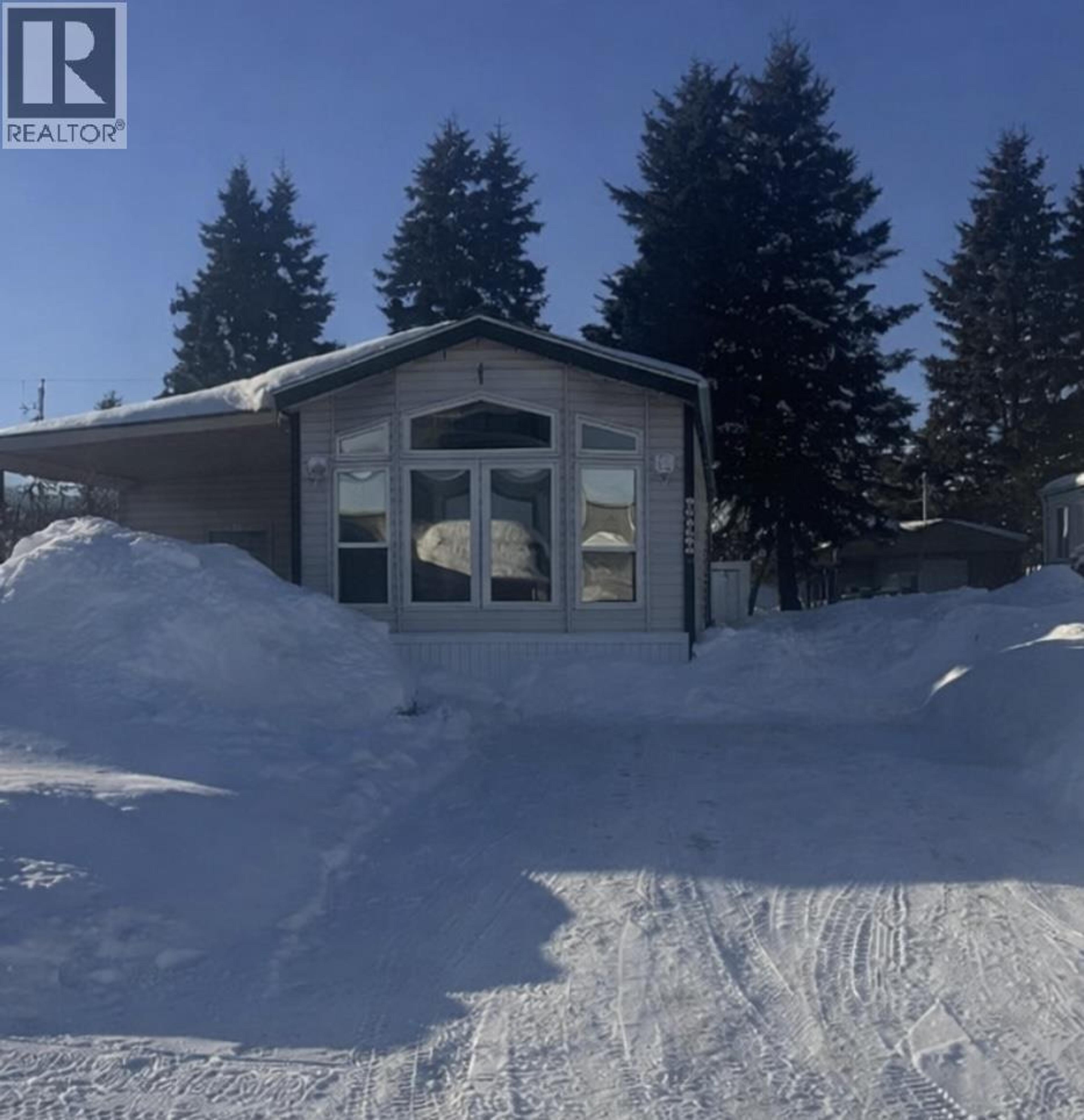 9020 75 STREET - Image 1