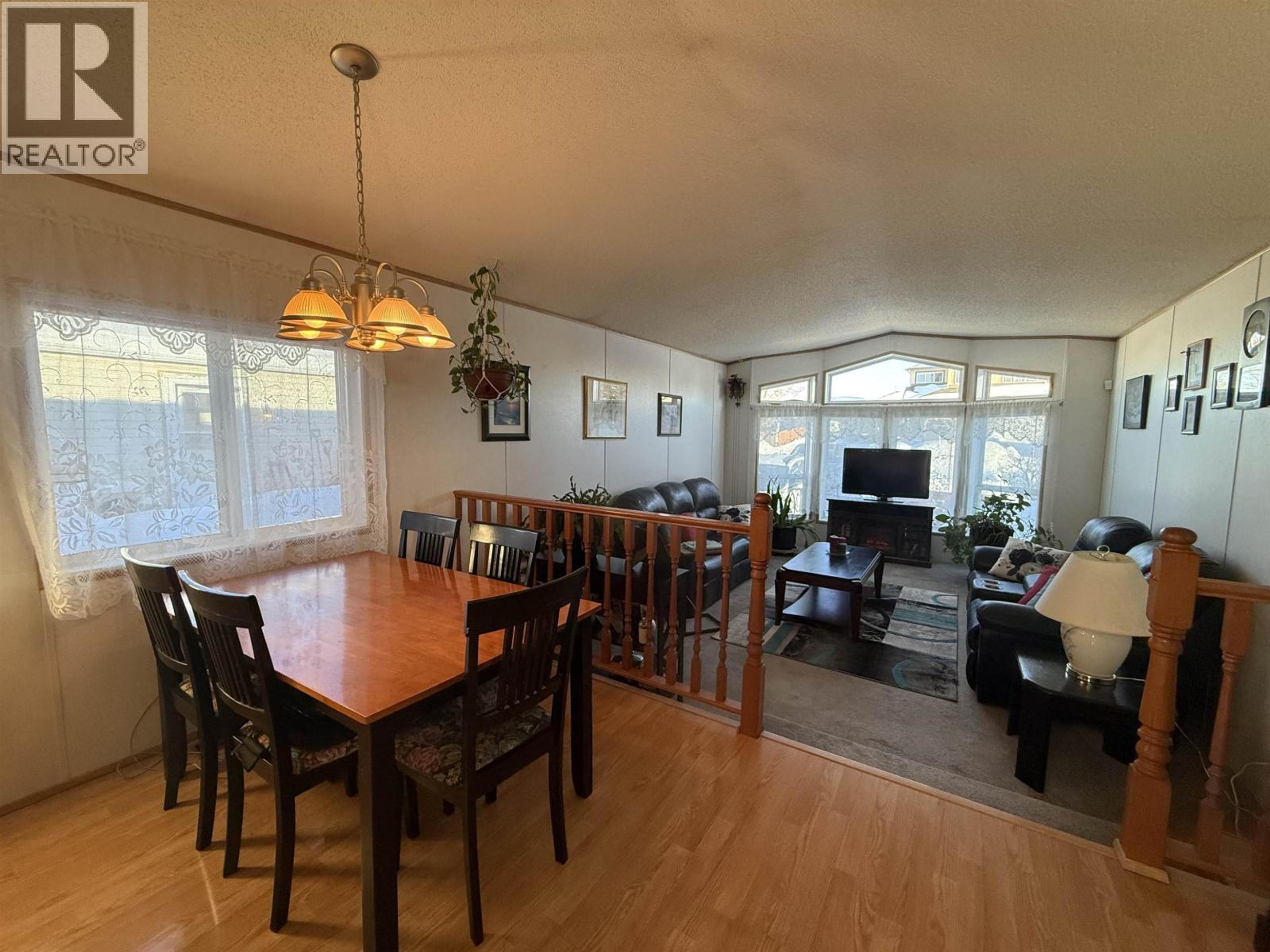 9020 75 STREET - Image 8