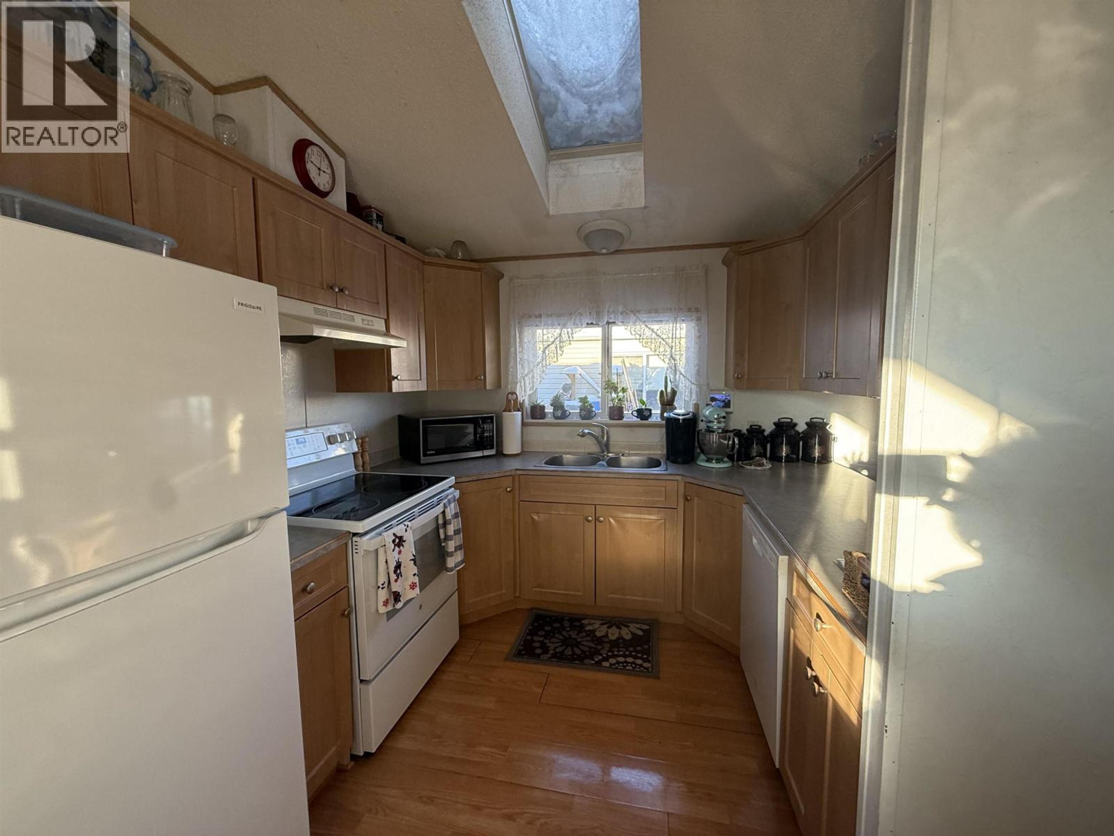 9020 75 STREET - Image 10