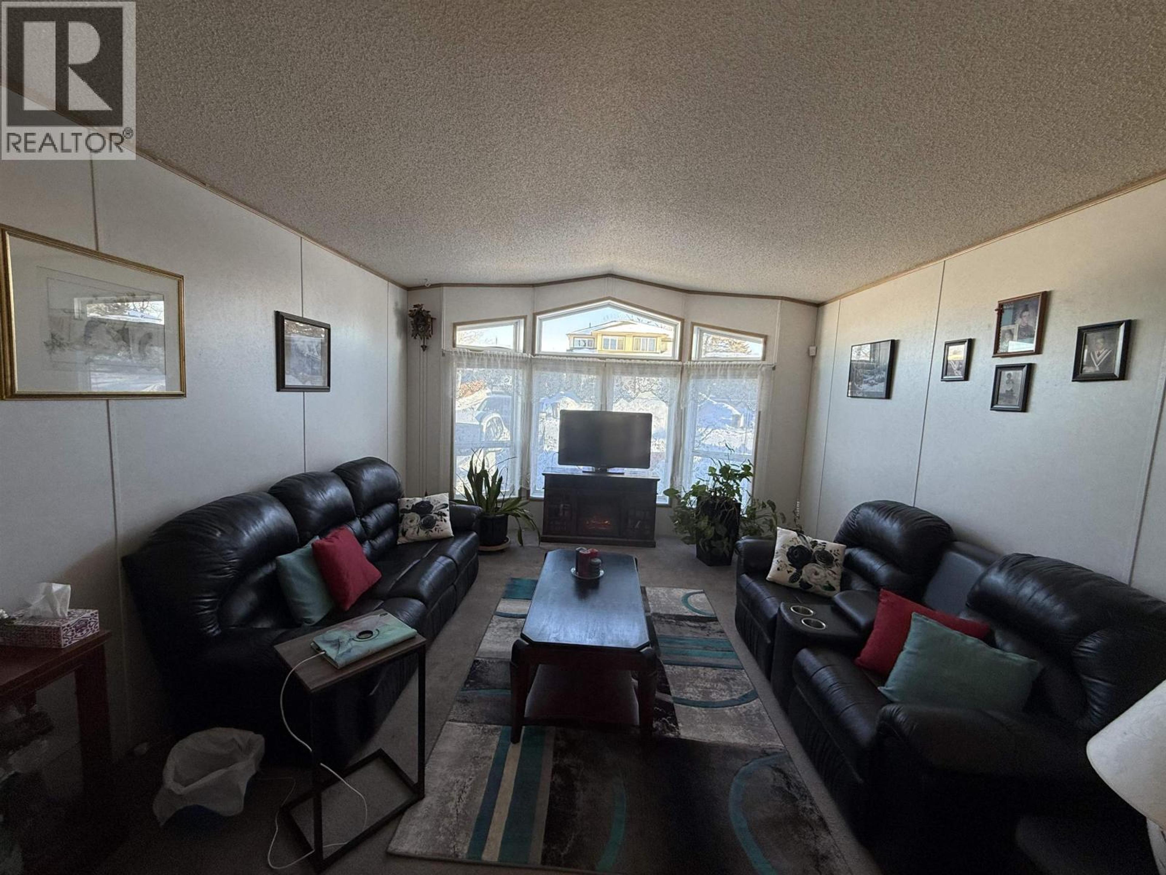 9020 75 STREET - Image 5