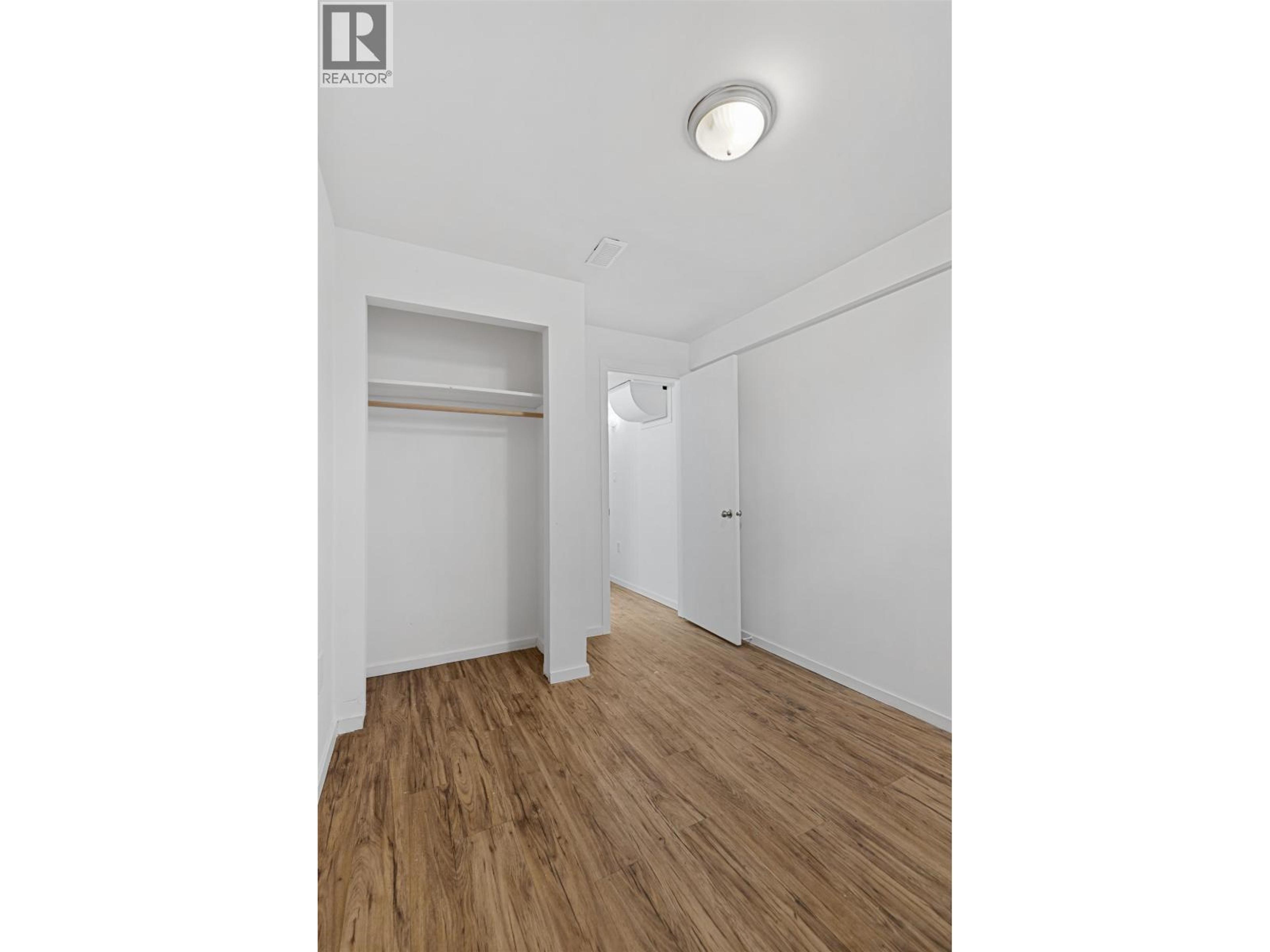 2637-2639 QUINCE STREET - 18