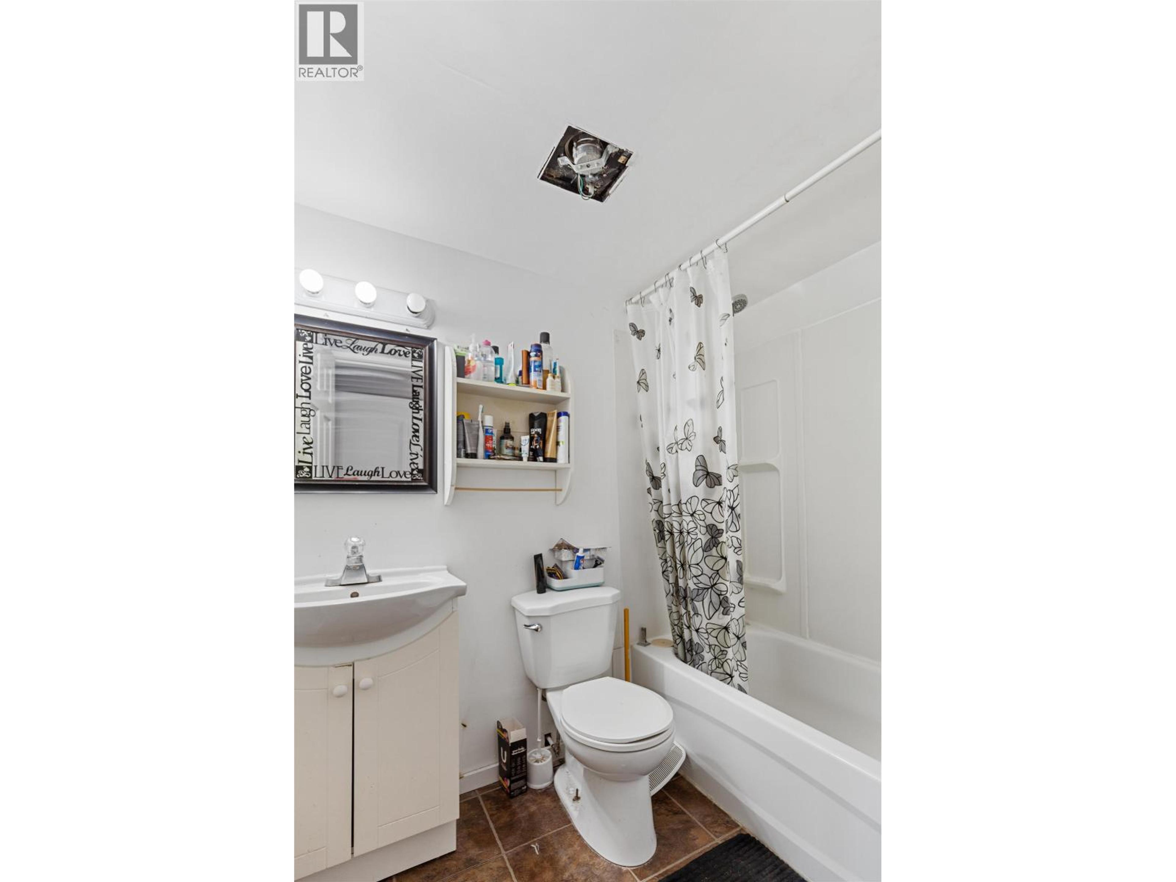 2637-2639 QUINCE STREET - 11