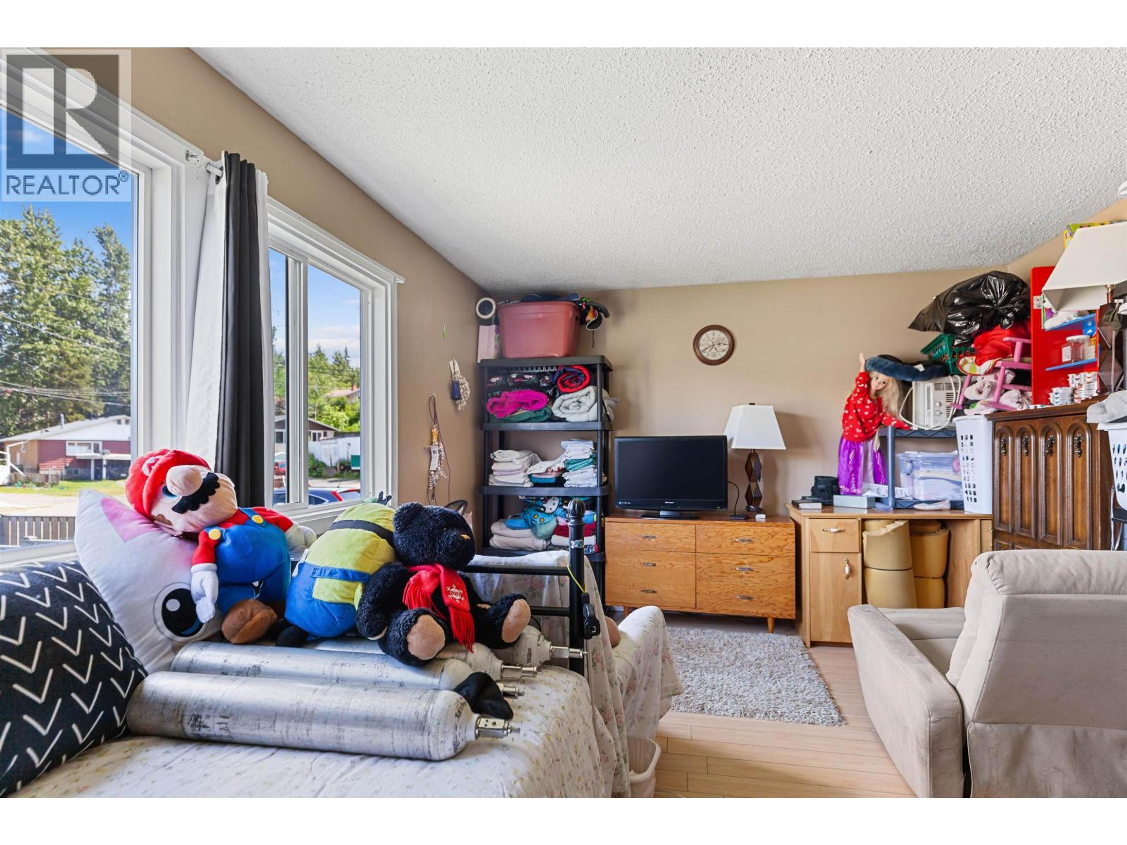 2637-2639 QUINCE STREET - 8