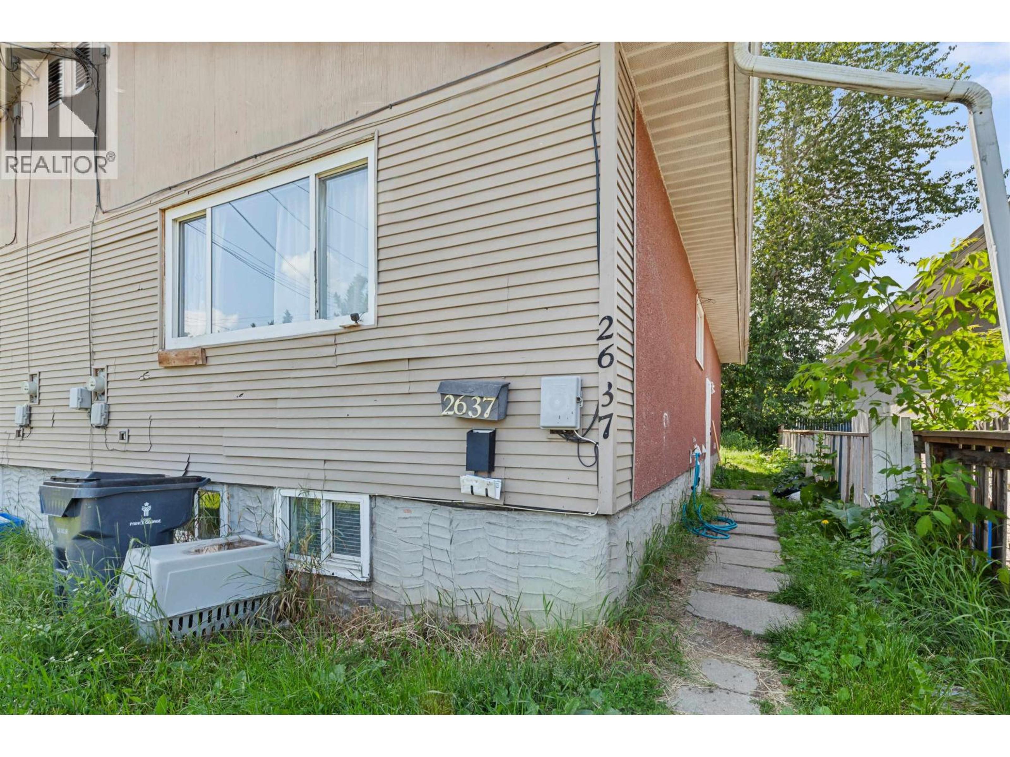 2637-2639 QUINCE STREET - 21